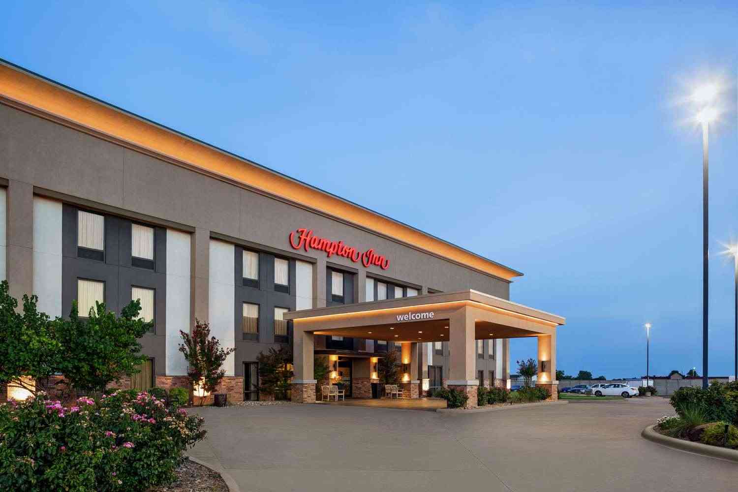 Hampton Inn Paris в Paris, TX