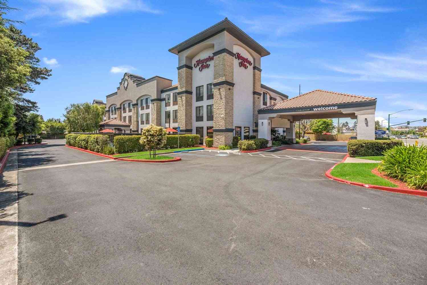 Hampton Inn Oakland-Hayward в Hayward, CA