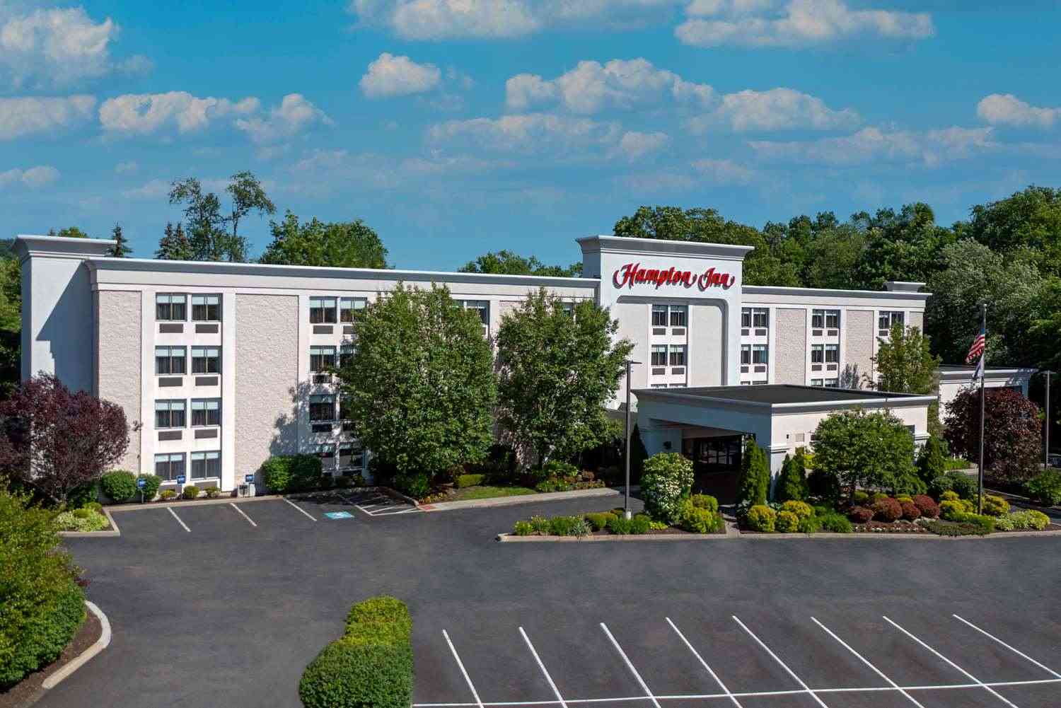Hampton Inn Danbury в Danbury, CT