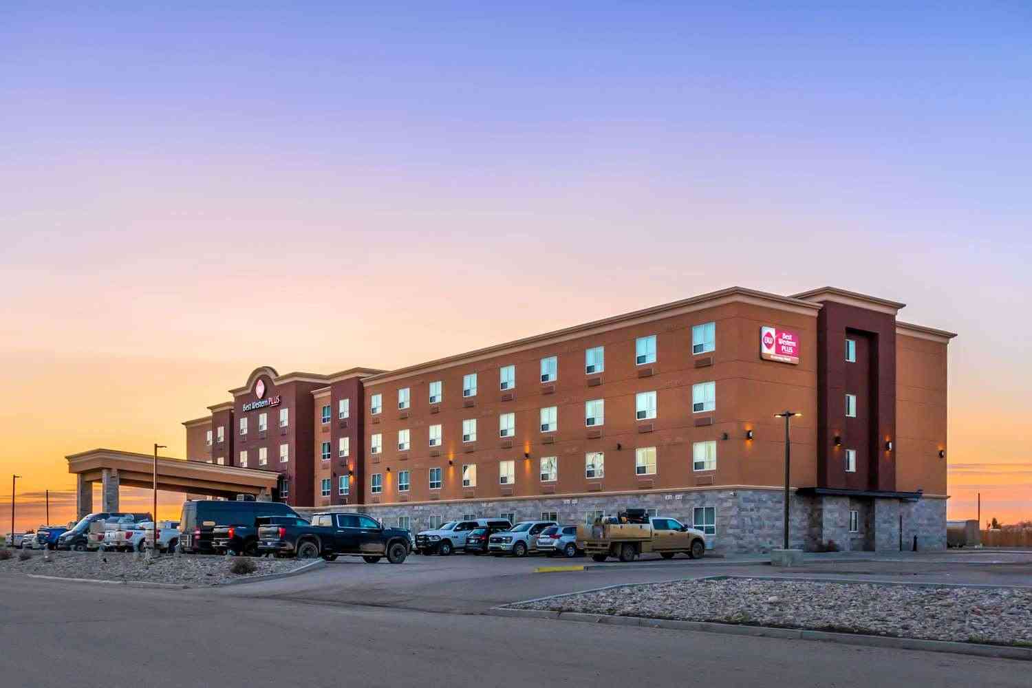 Best Western Plus Kindersley Hotel in Kindersley, SK