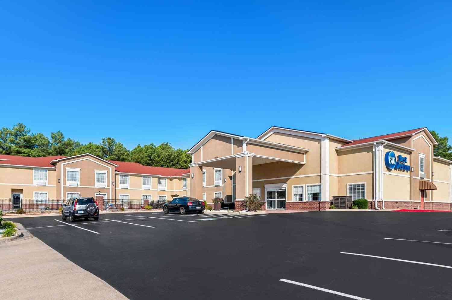 Best Western Sherwood Inn & Suites в North Little Rock, AR