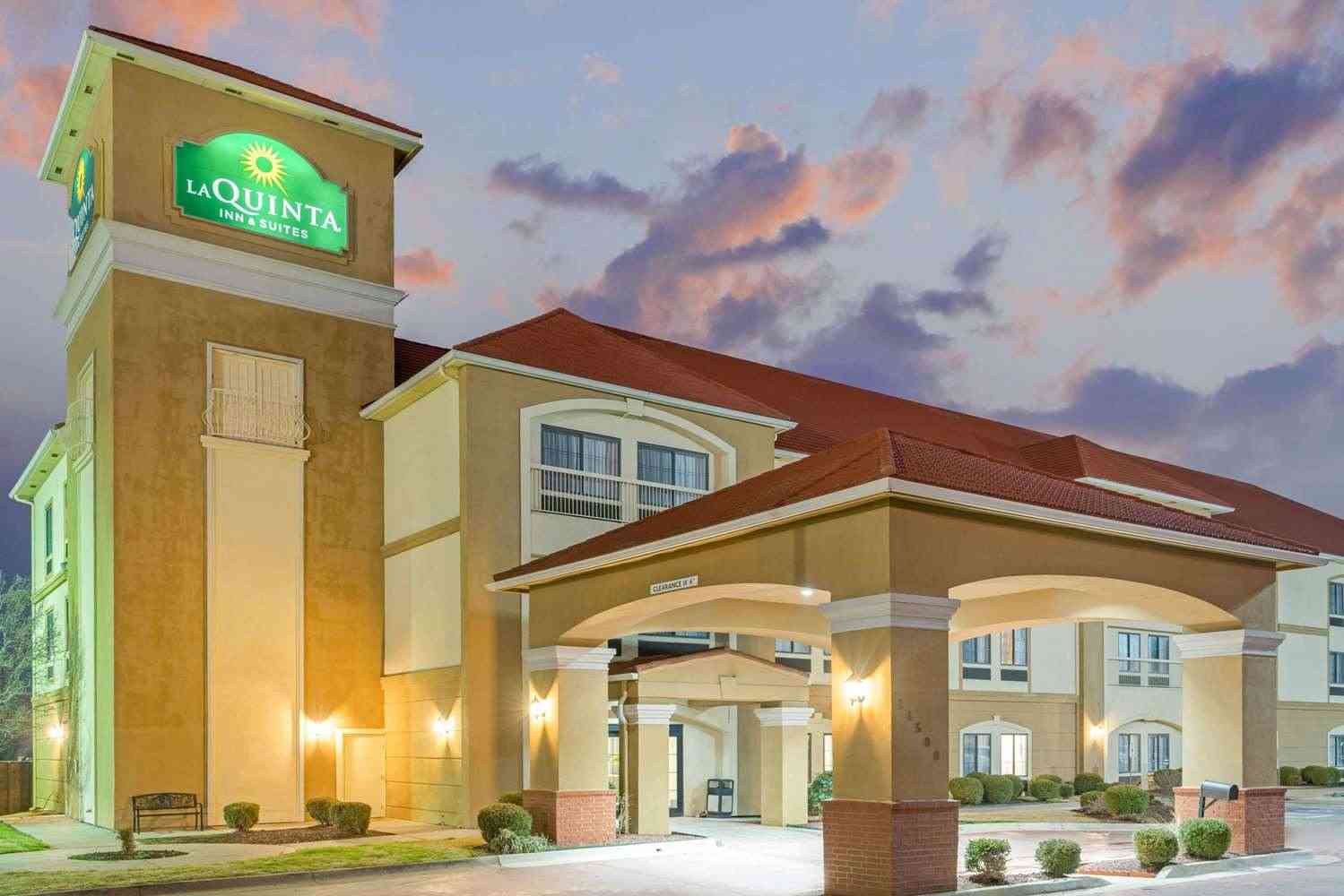 La Quinta Inn & Suites by Wyndham Oklahoma City -Yukon i Yukon, OK