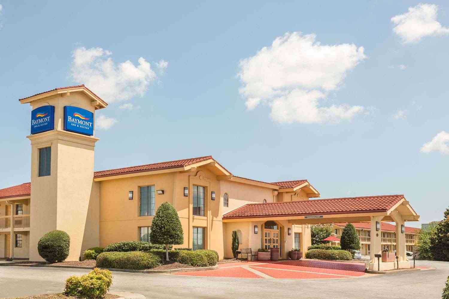 Baymont by Wyndham Greenville Woodruff Rd, Greenville, SC