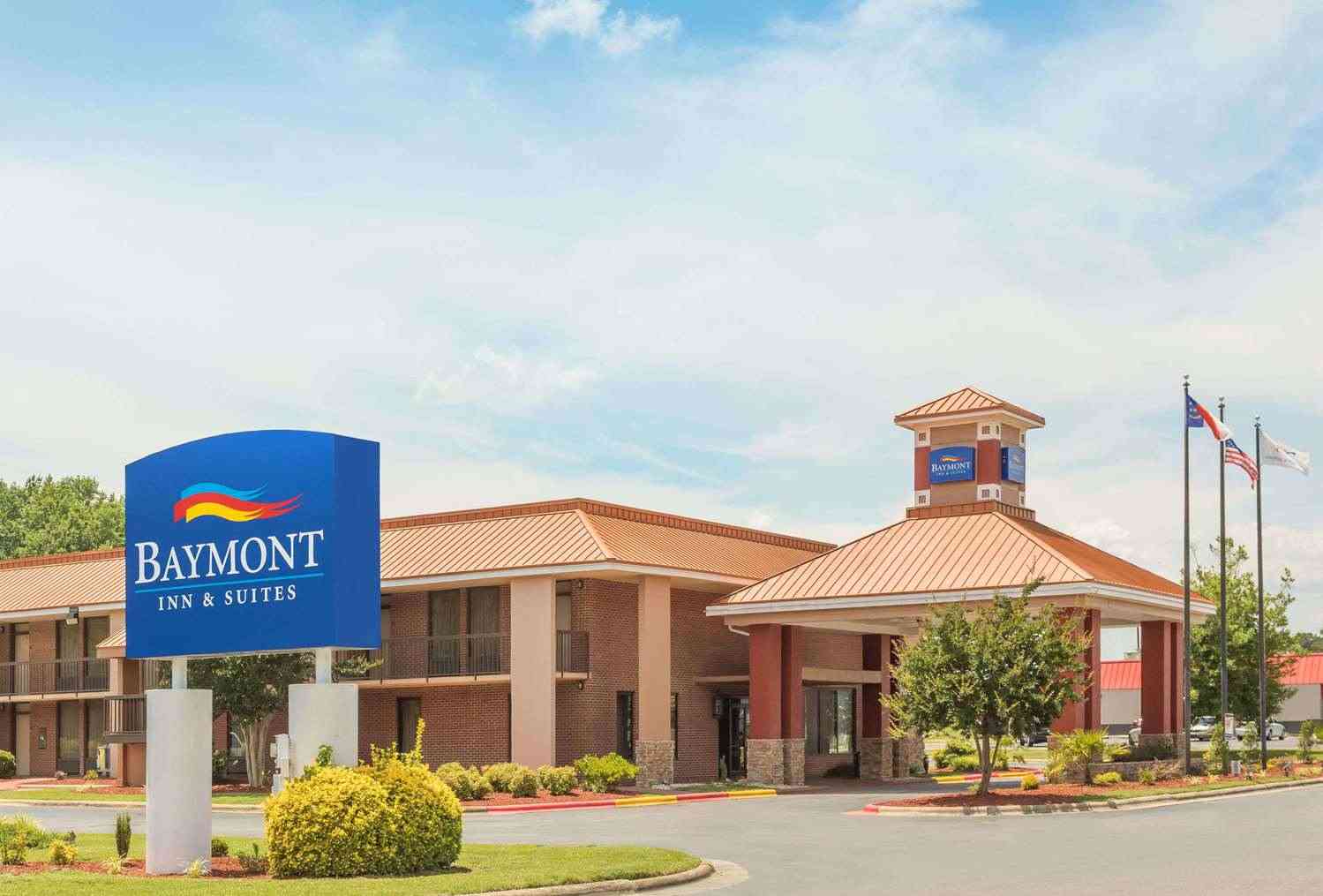 Baymont by Wyndham Rocky Mount I-95 в Battleboro, NC