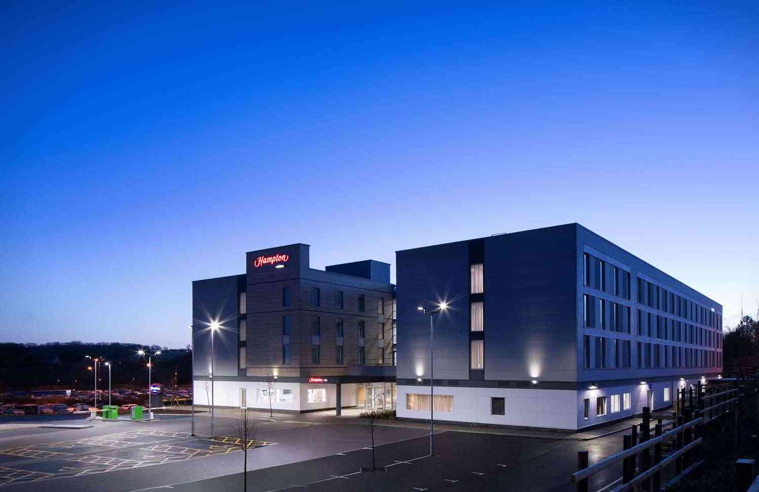 Hampton by Hilton Bristol Airport в Bristol, GB1