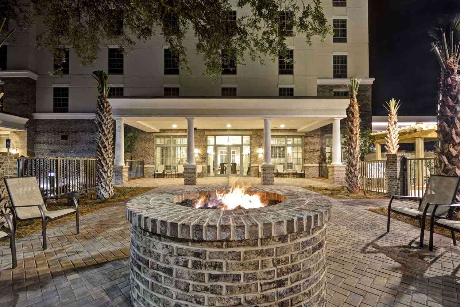 Hampton Inn & Suites Charleston Airport in Nord-Charleston, SC
