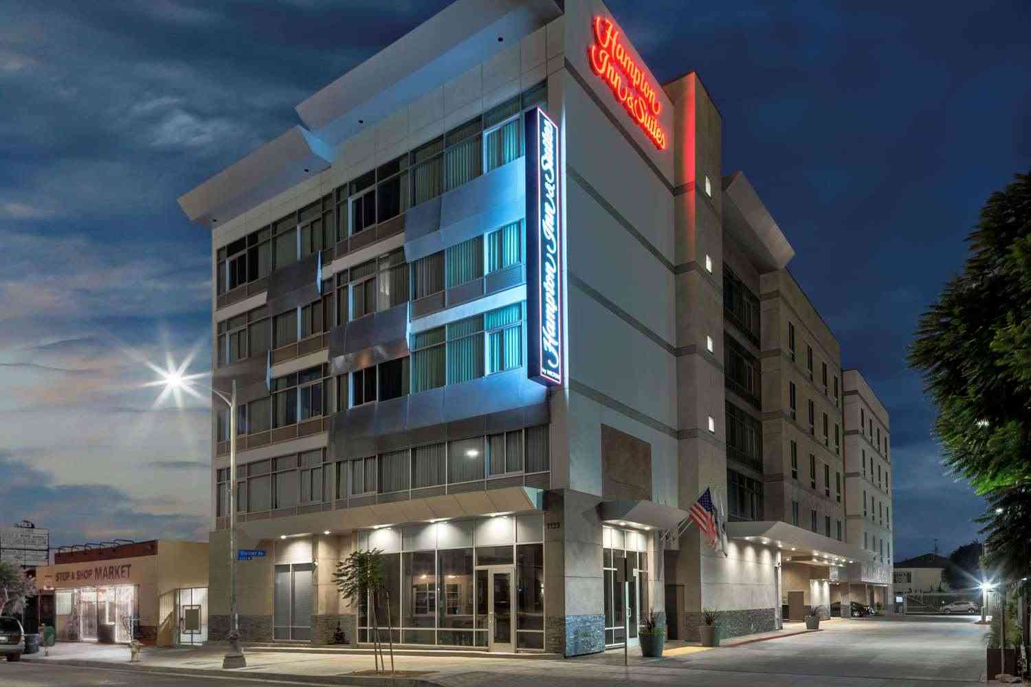 Hampton Inn & Suites Los Angeles/Hollywood в Los Angeles, CA