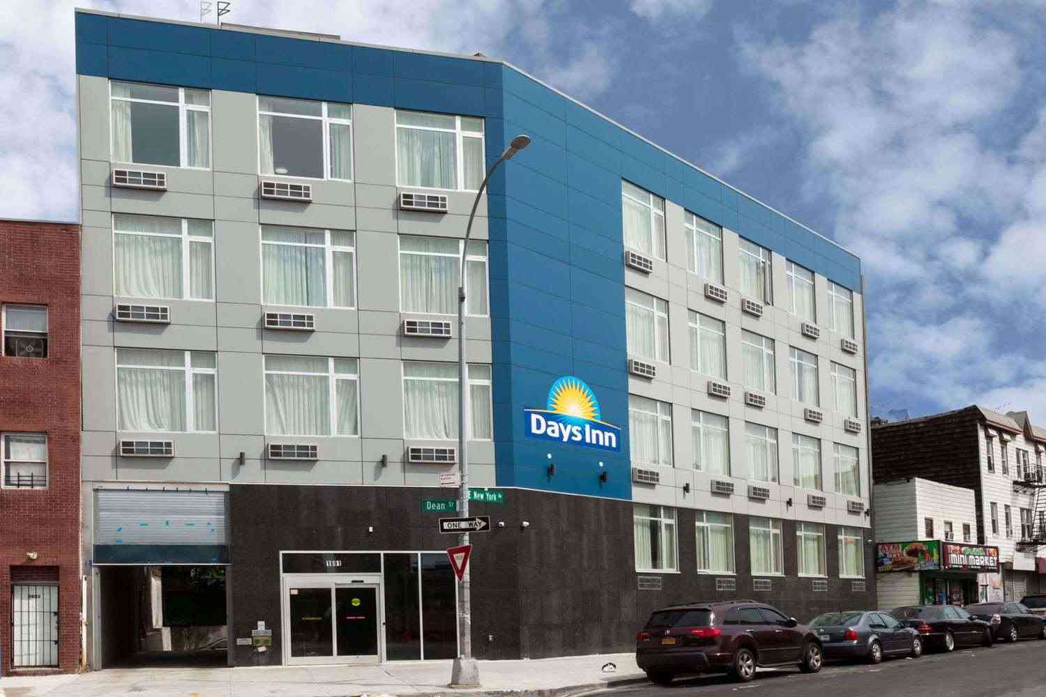 Days Inn by Wyndham Brooklyn Crown Heights в Brooklyn, NY
