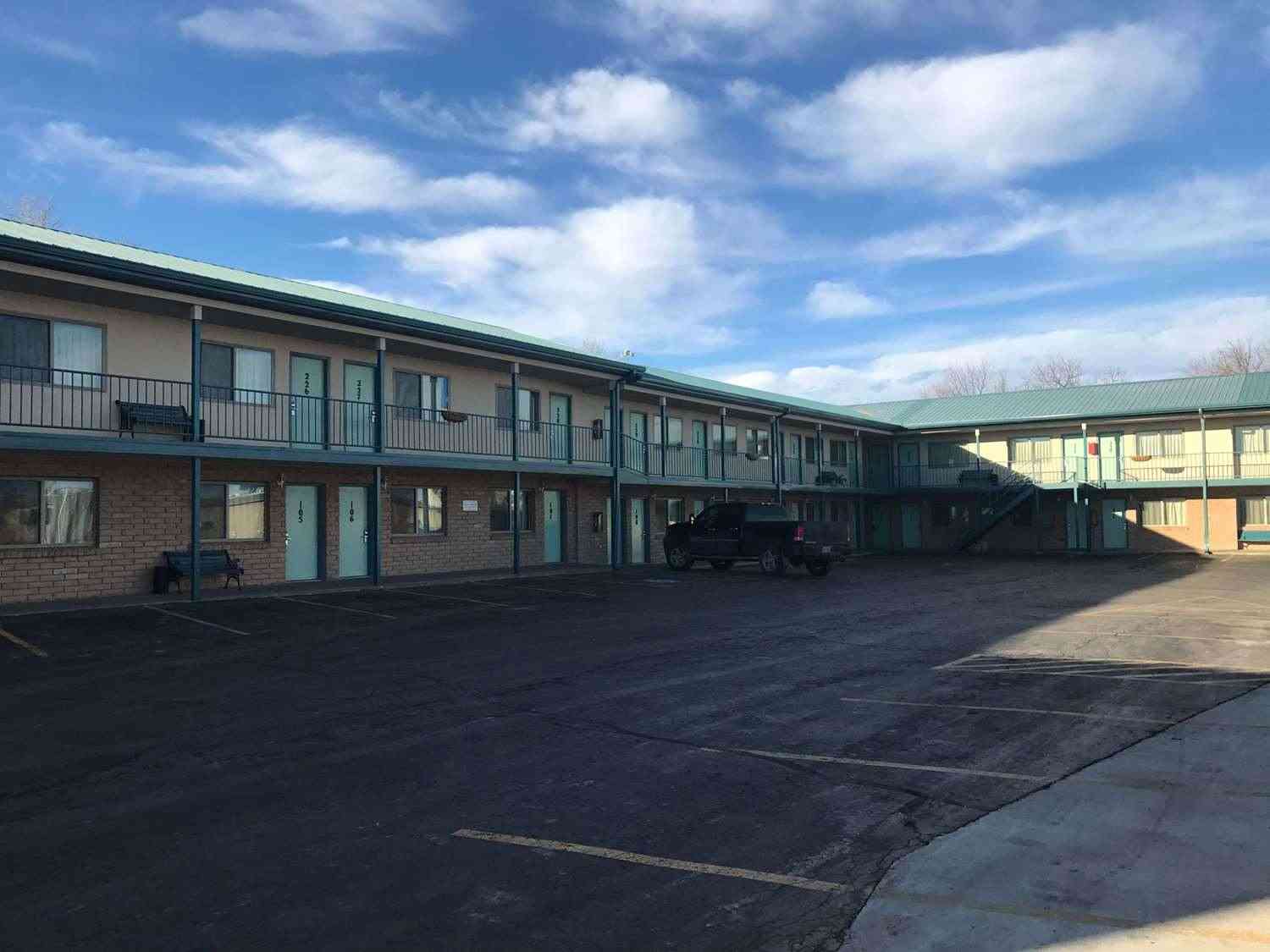 Travelodge by Wyndham Wall в Wall, SD