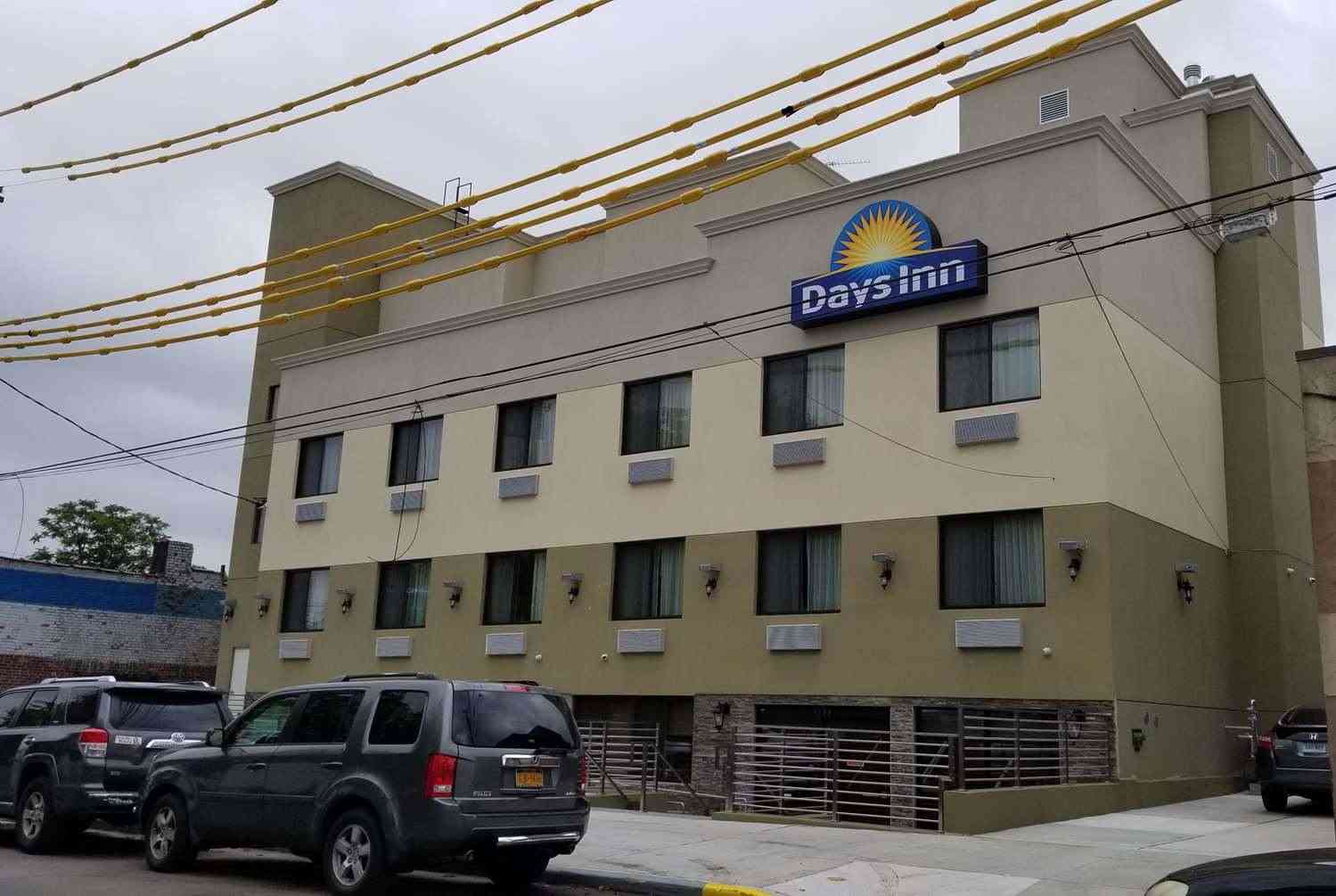 Days Inn by Wyndham Brooklyn Marine Park в Brooklyn, NY