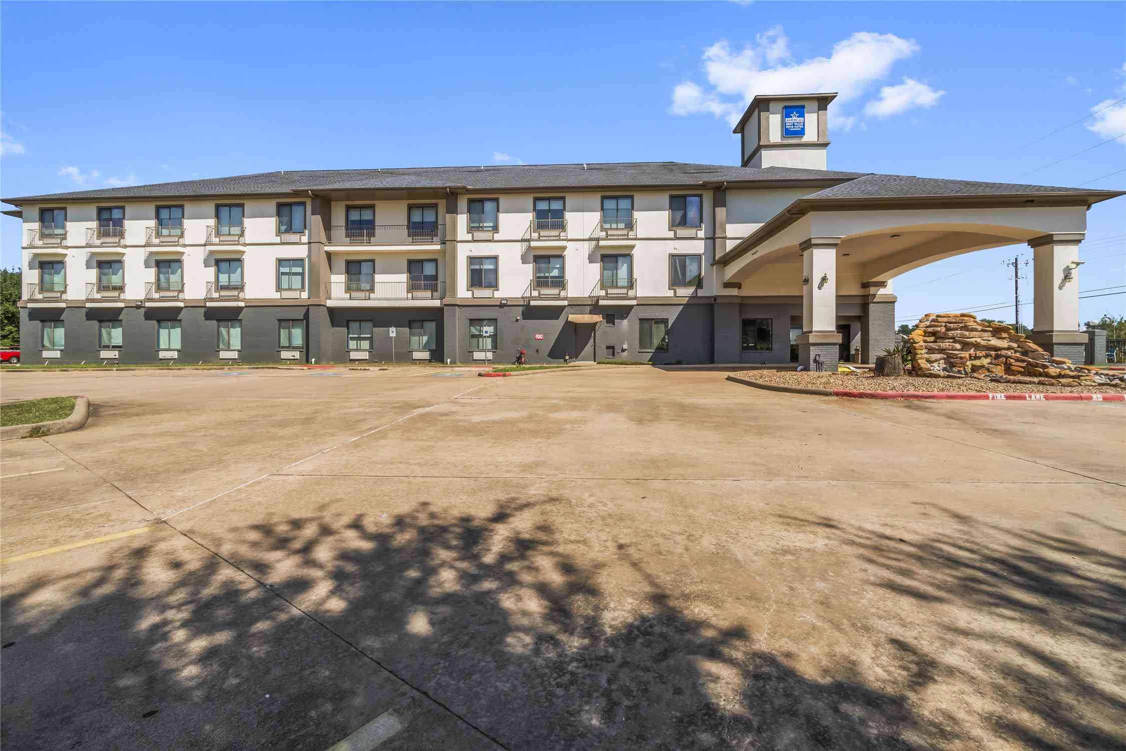 Americas Best Value Inn & Suites Livingston в Huntsville, TX