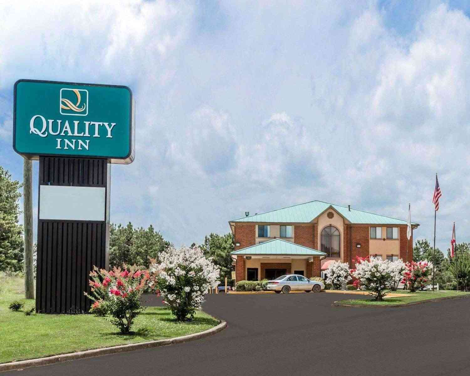 Quality Inn Pell City I-20 exit 158 в Pell City, AL