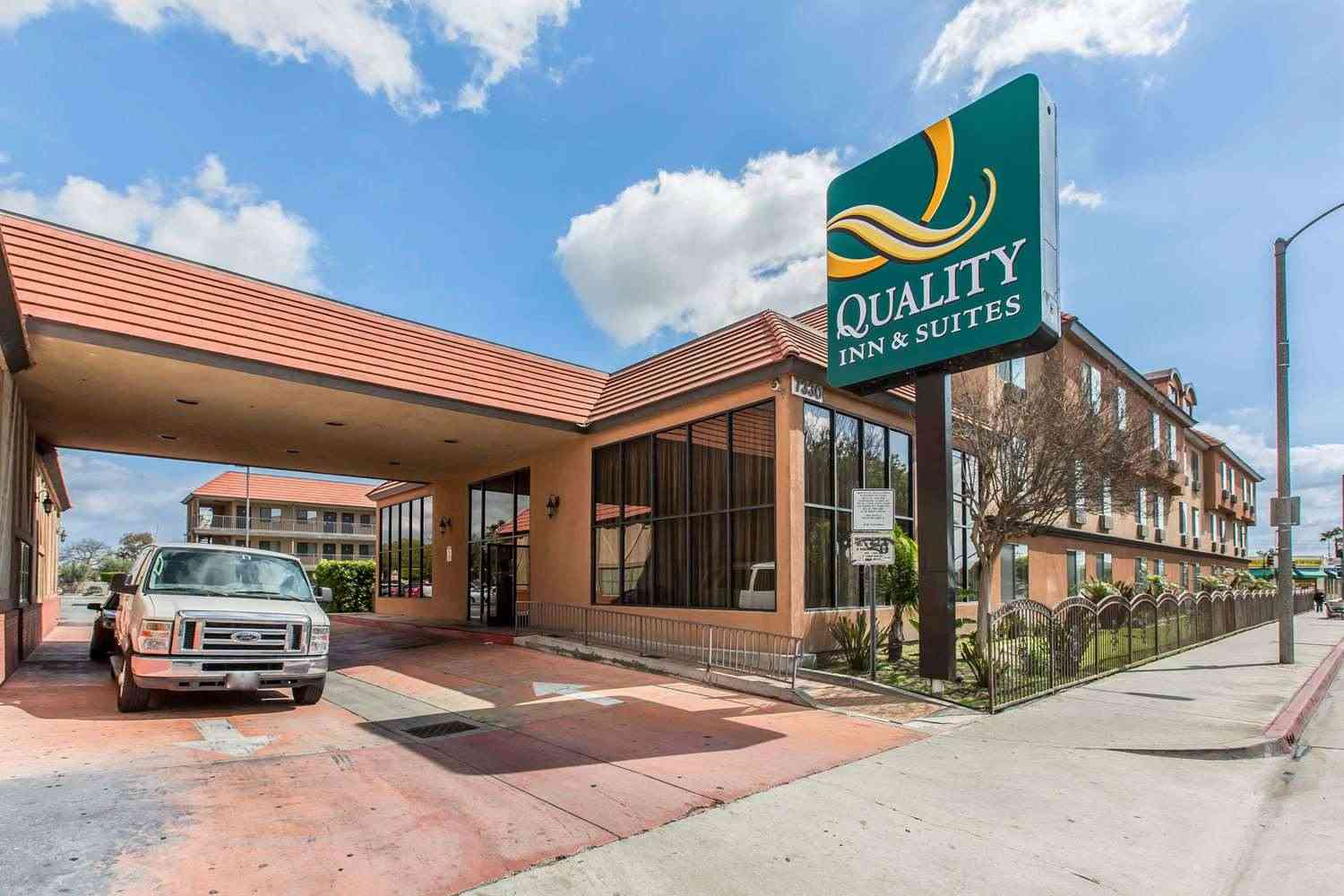 Quality Inn & Suites Bell Gardens-Los Angeles в Bell Gardens, CA