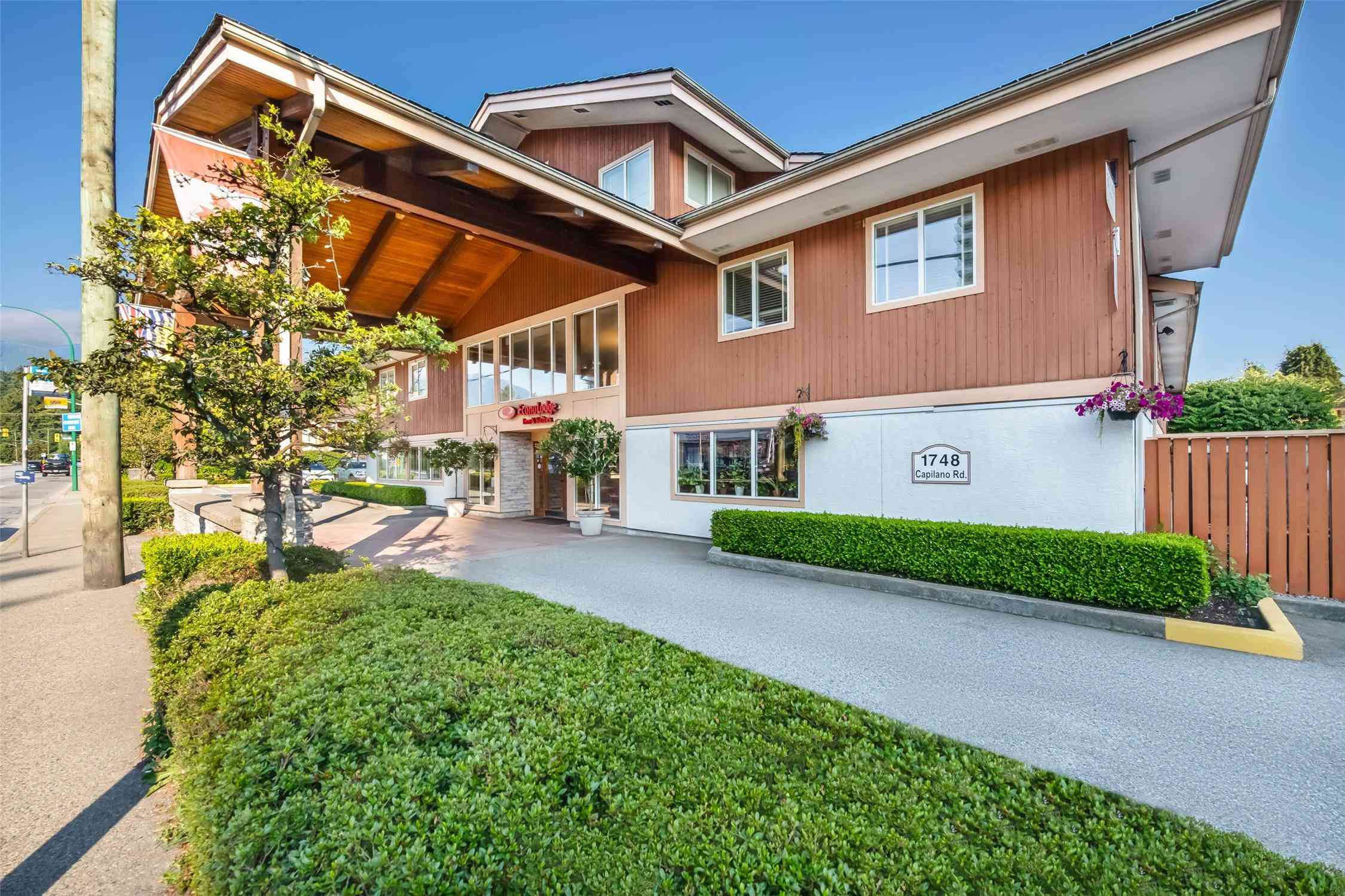 Econo Lodge Inn and Suites North Vancouver in North Vancouver, BC