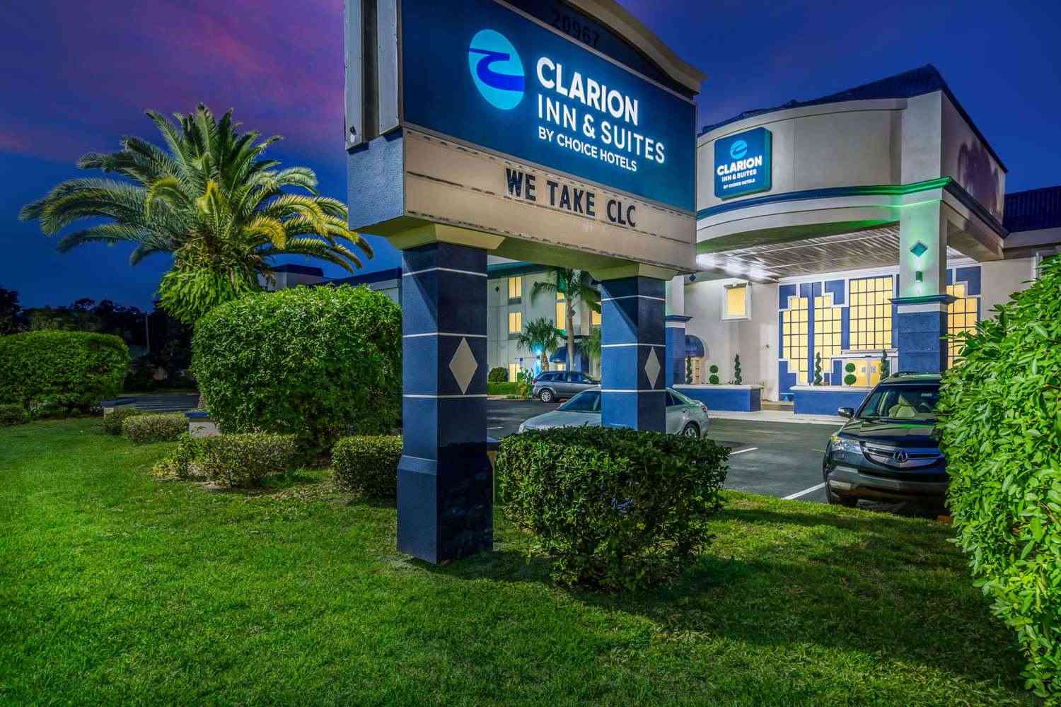 Clarion Inn and Suites Clearwater Central в Clearwater, FL