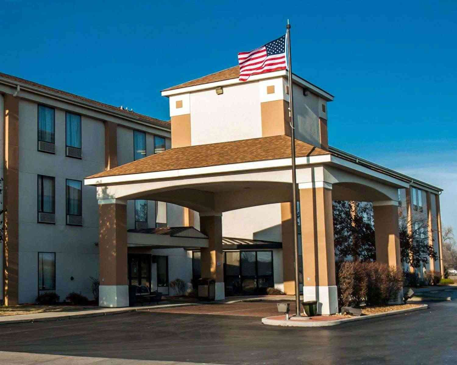 Quality Inn and Suites Cahokia a Cahokia, IL
