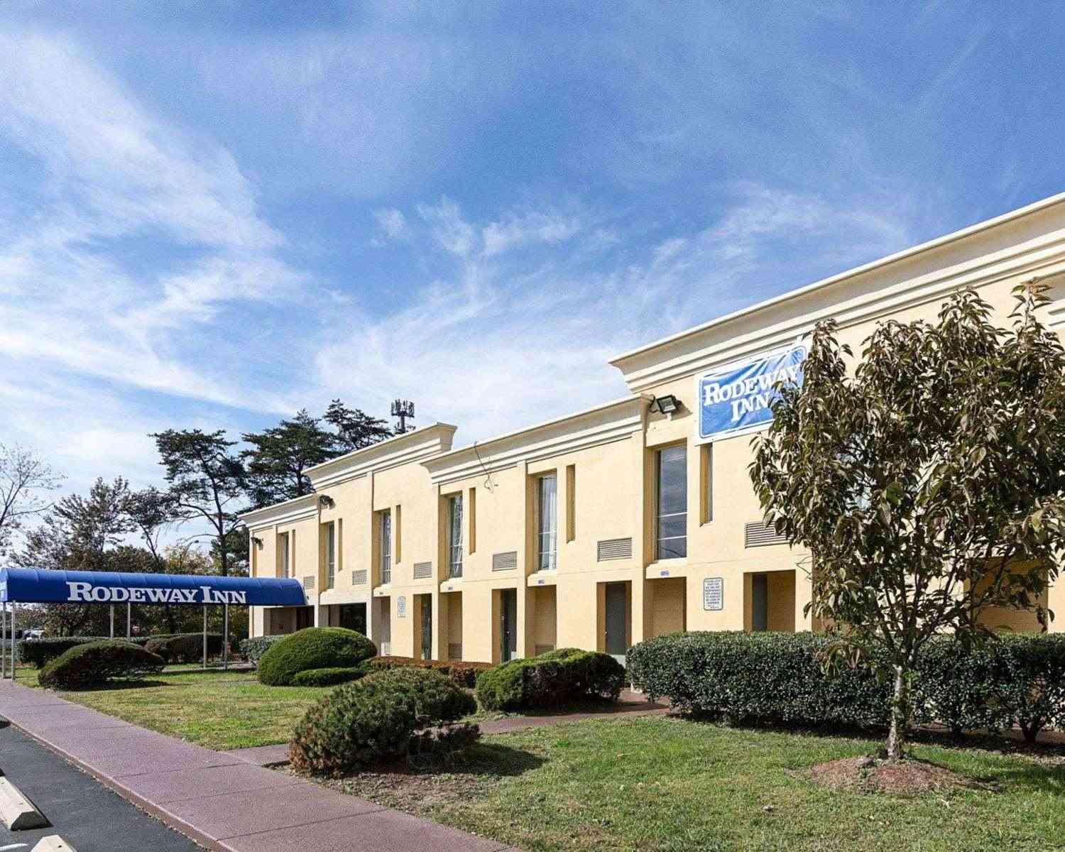 Rodeway Inn Joint Base Andrews Area a Camp Springs, MD