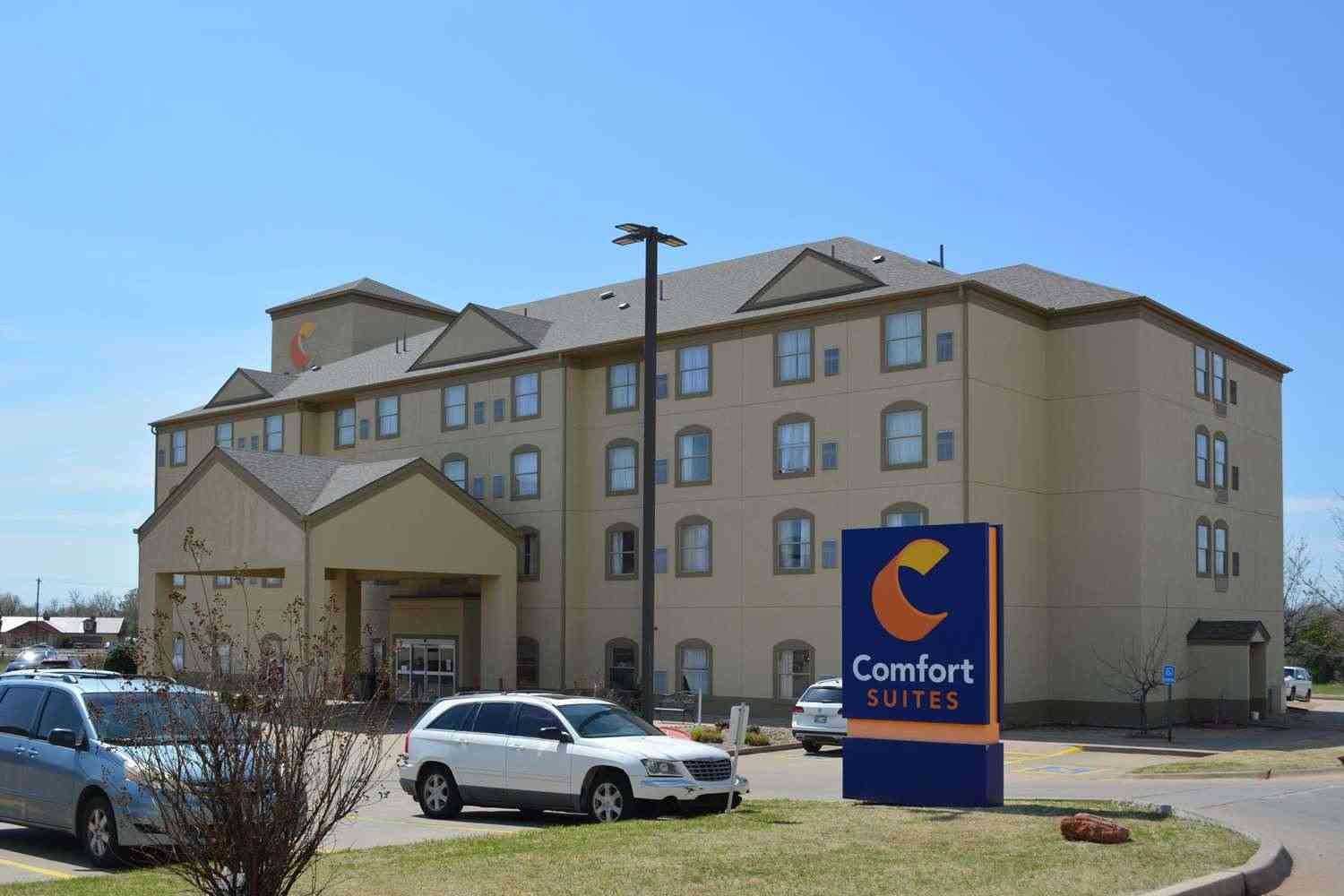 Comfort Suites Yukon - SW Oklahoma City в Yukon, OK