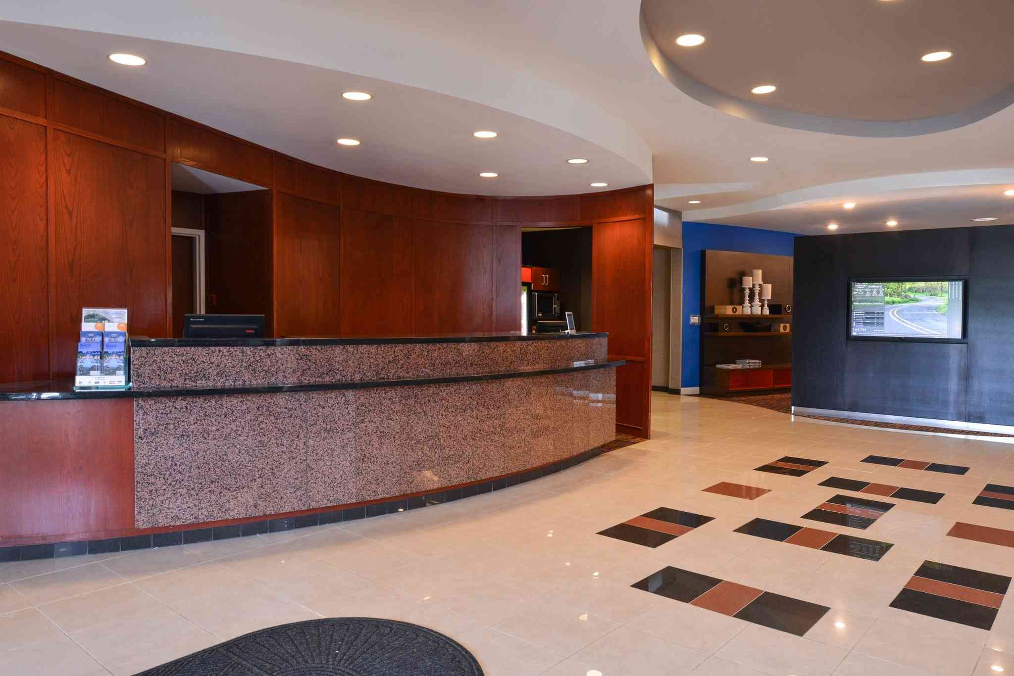 Courtyard by Marriott Pittsburgh Monroeville in Monroeville, PA