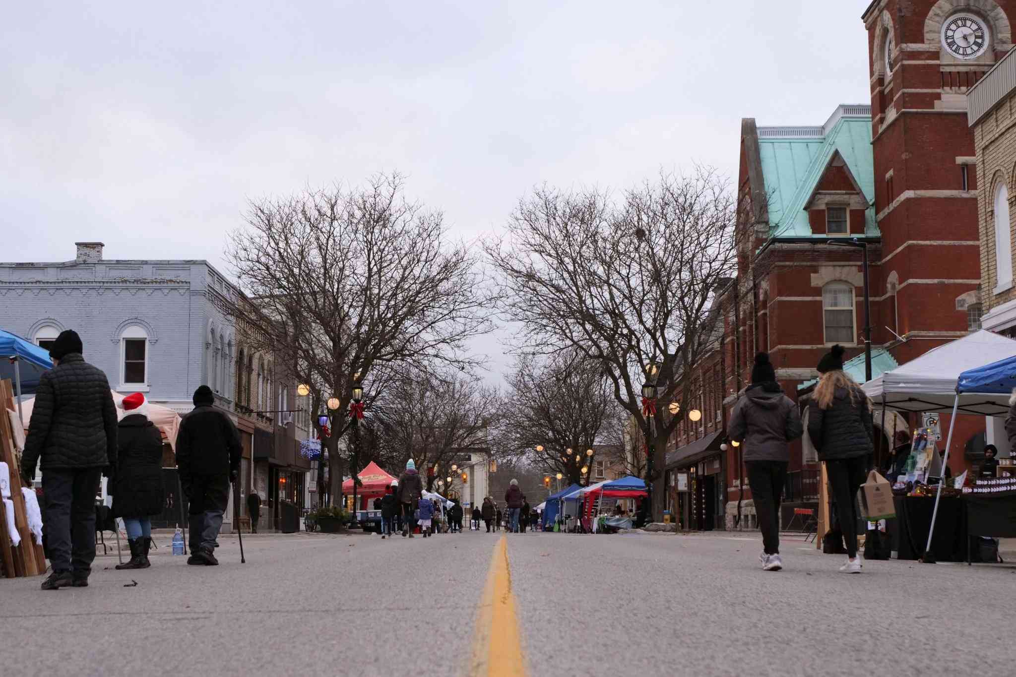 Holiday Inn Express Strathroy в Лондон, ON