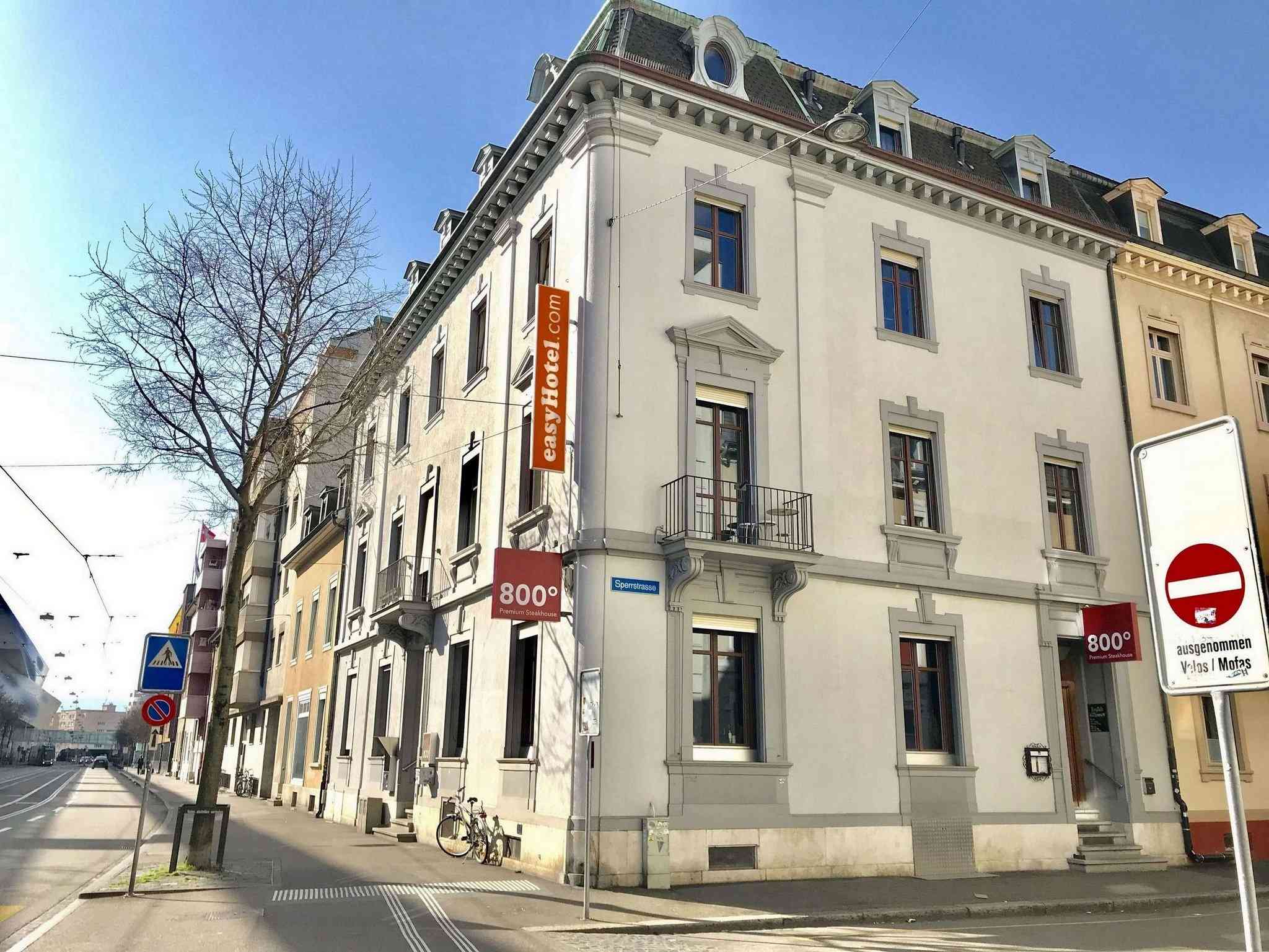 Easyhotel - Basel Riehenring in Bazel, CH