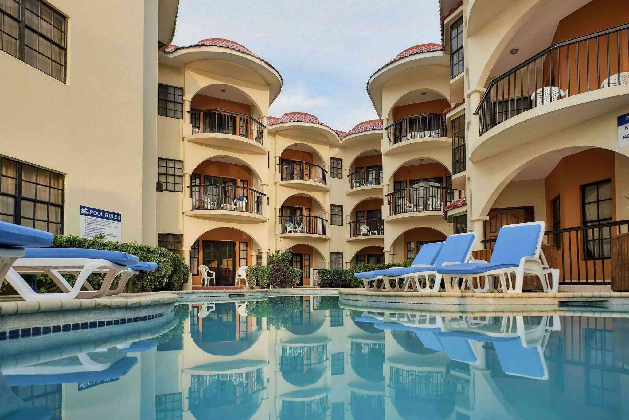 San Pedro, BZ의 SunBreeze Suites