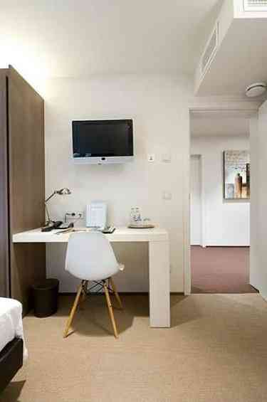 Noah Hotel в Kasterlee, BE