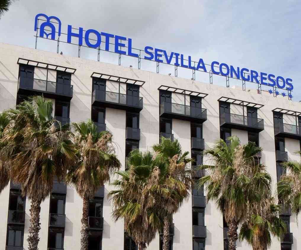 Seville, ES의 Hotel Sevilla Congresos