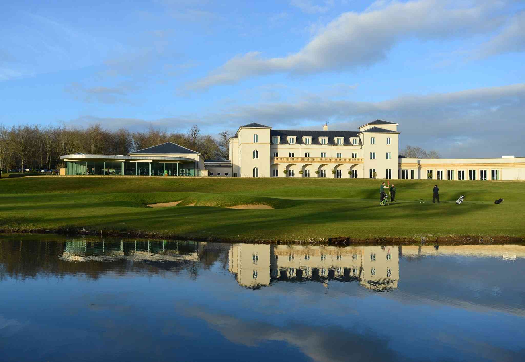 Calne, GB1 的 Bowood Hotel, Spa and Golf Resort