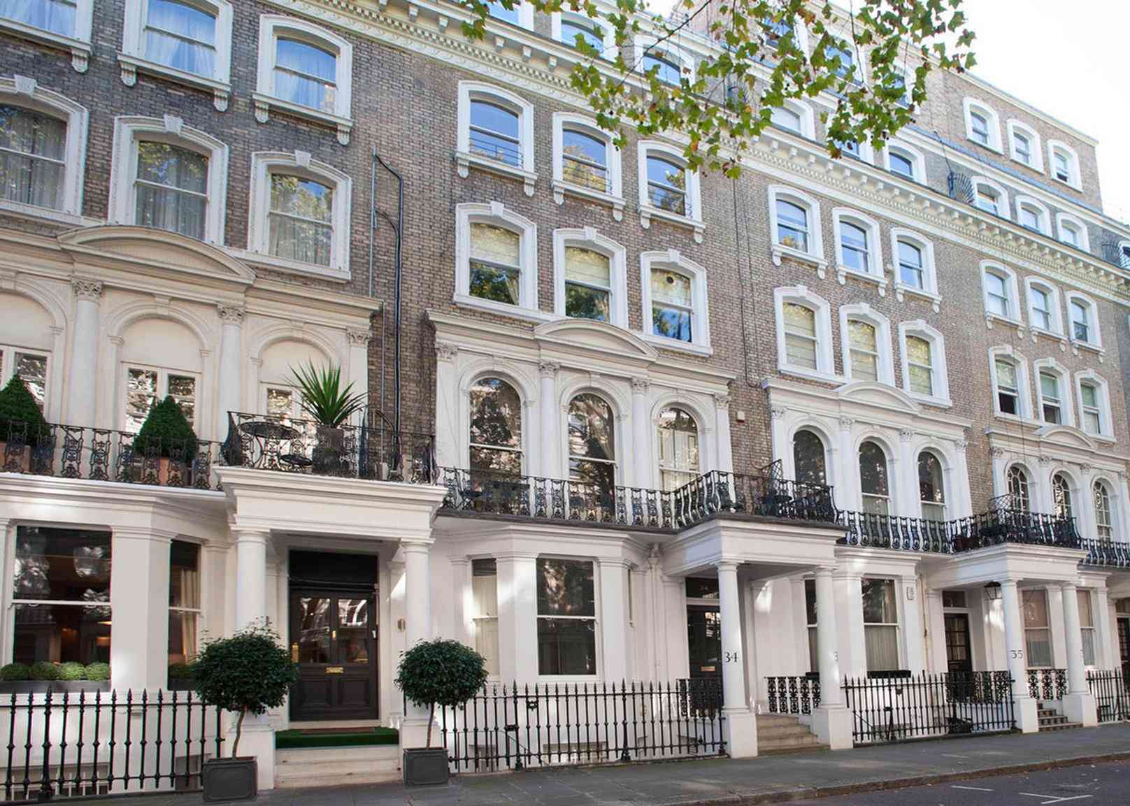 The Beaufort Hotel, London, GB1