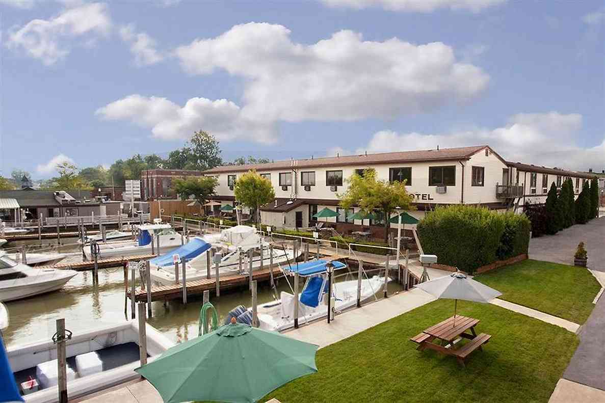 Arlington Inn Port Clinton в Port Clinton, OH