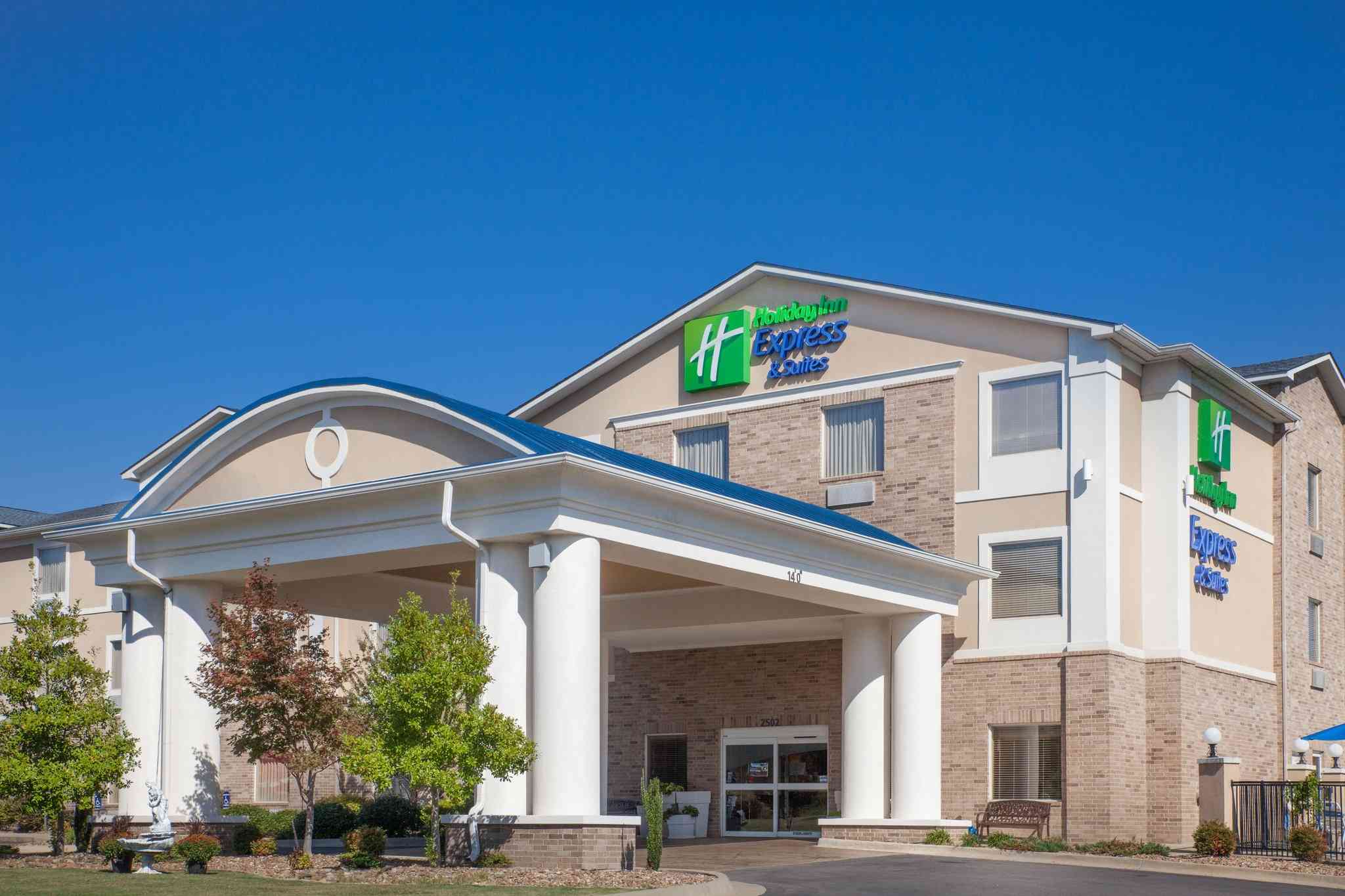 Holiday Inn Express Hotel & Suites Clarksville, Clarksville, AR