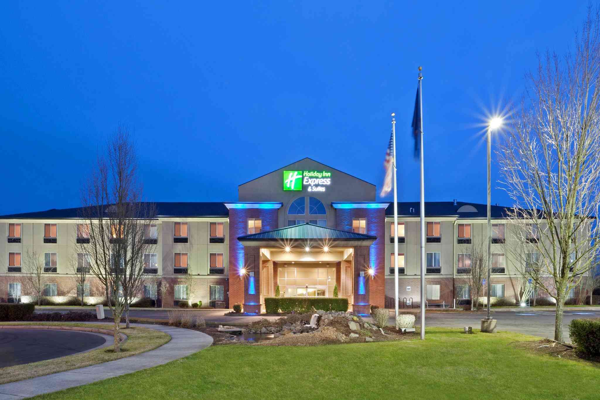 奧爾巴尼, OR 的 Holiday Inn Express & Suites Albany