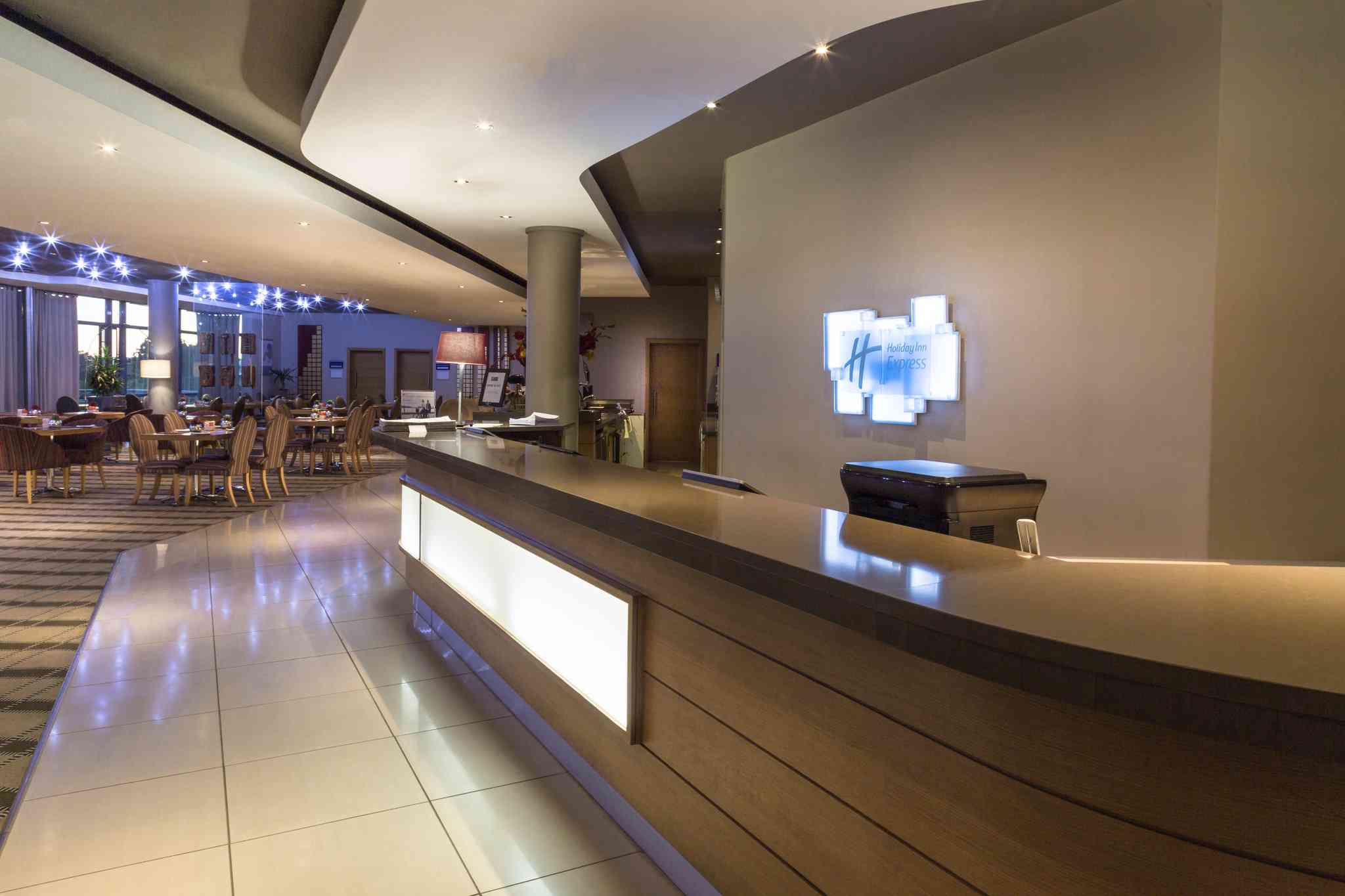 Holiday Inn Express Sandton - Woodmead в Йоханнесбург, ZA