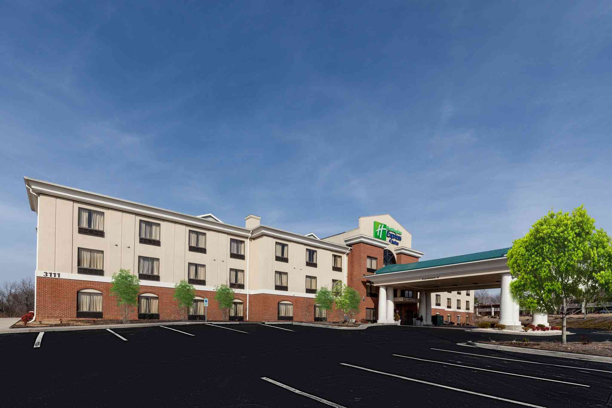 Holiday Inn Express & Suites Greensboro-East in กรีนส์โบโร, NC