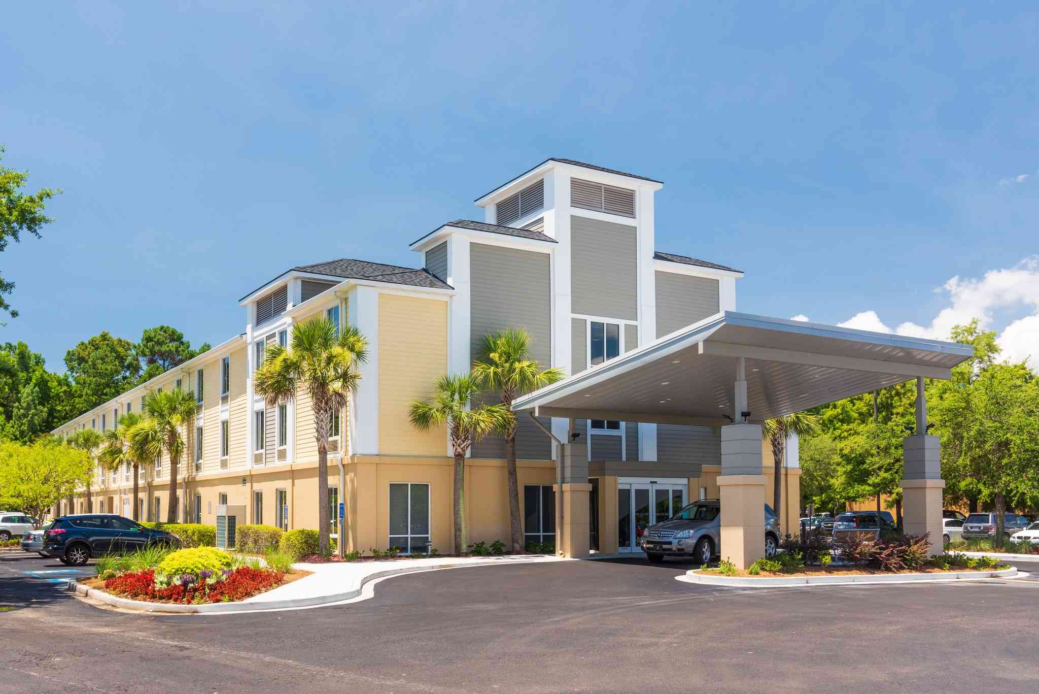 Holiday Inn Express Hotel Charleston US 17 & Interstate 526 in ชาร์ลสตัน, SC