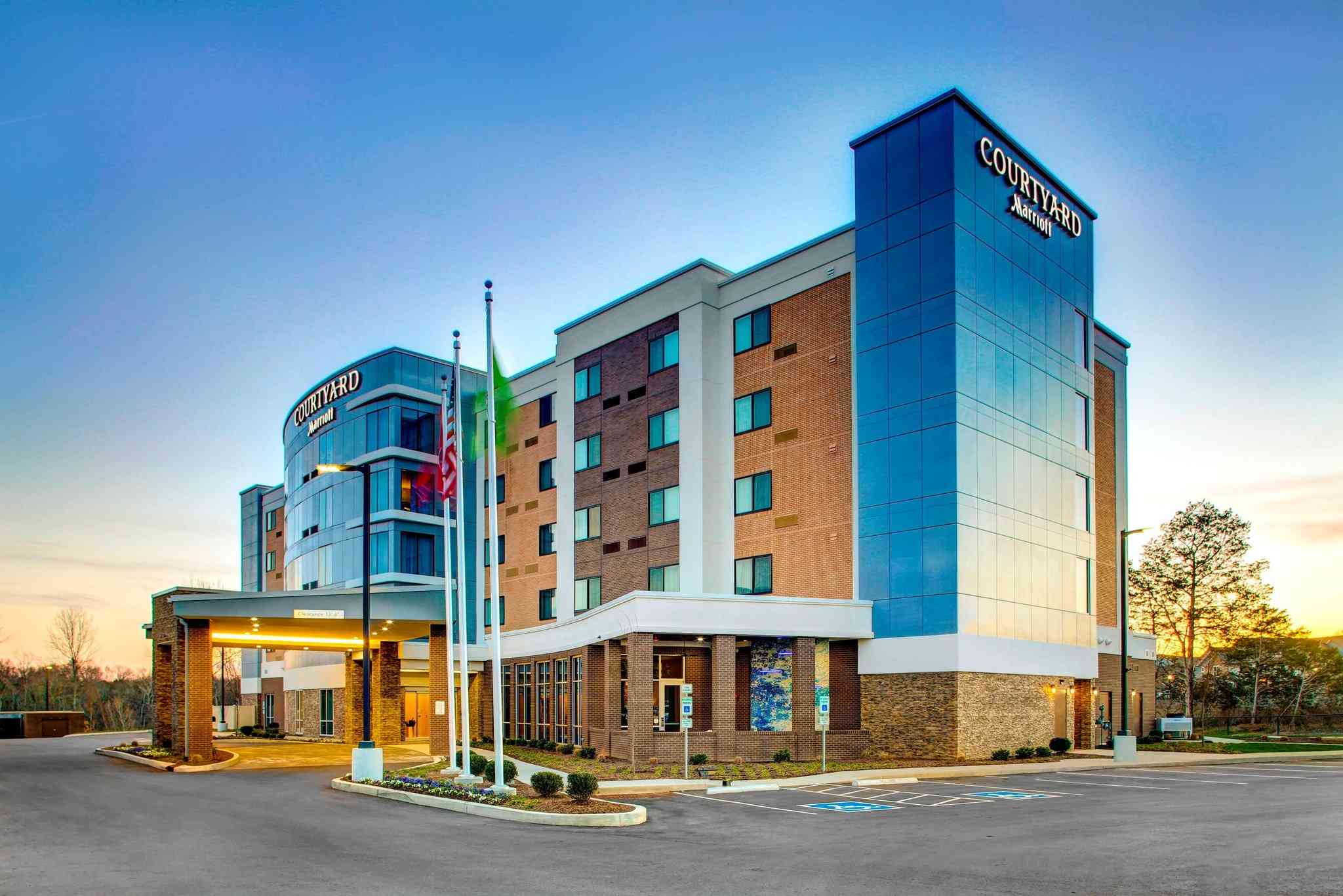 Courtyard by Marriott Nashville Mount Juliet в Mt. Juliet, TN