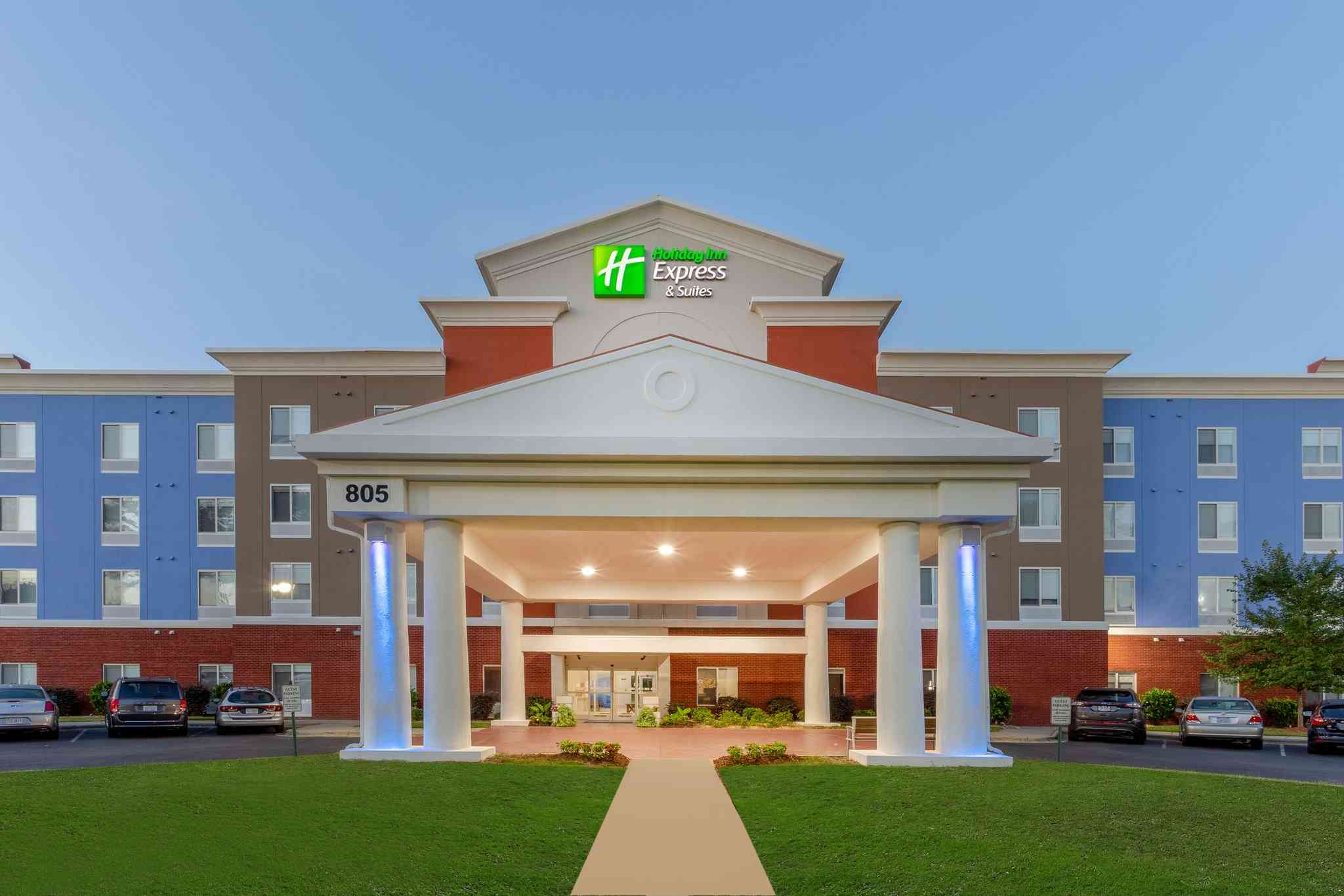 Holiday Inn Express Hotel & Suites Charlotte- Arrowood в шарлотка, NC