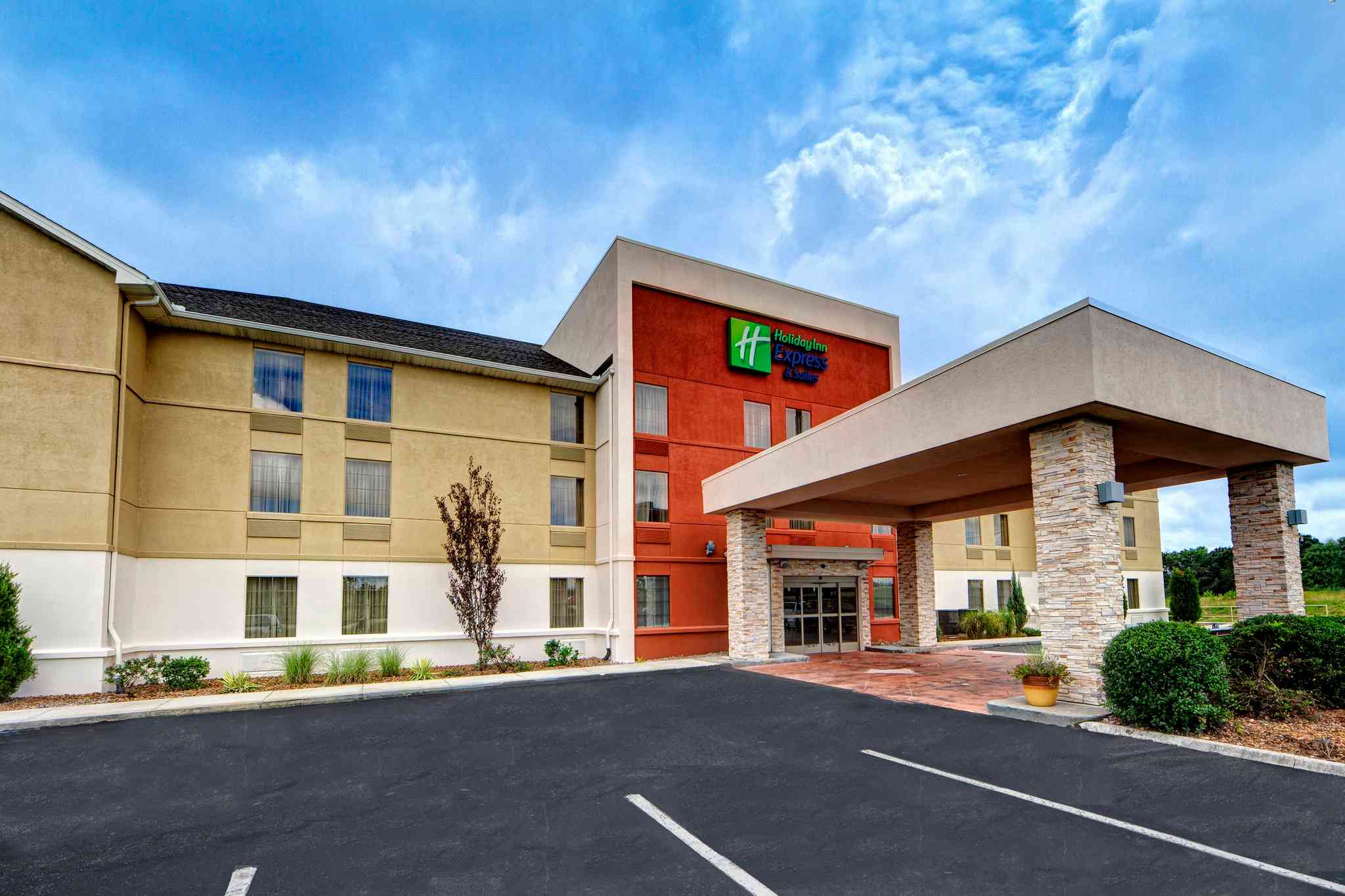 Holiday Inn Express Hotel & Suites Crossville a Crossville, TN