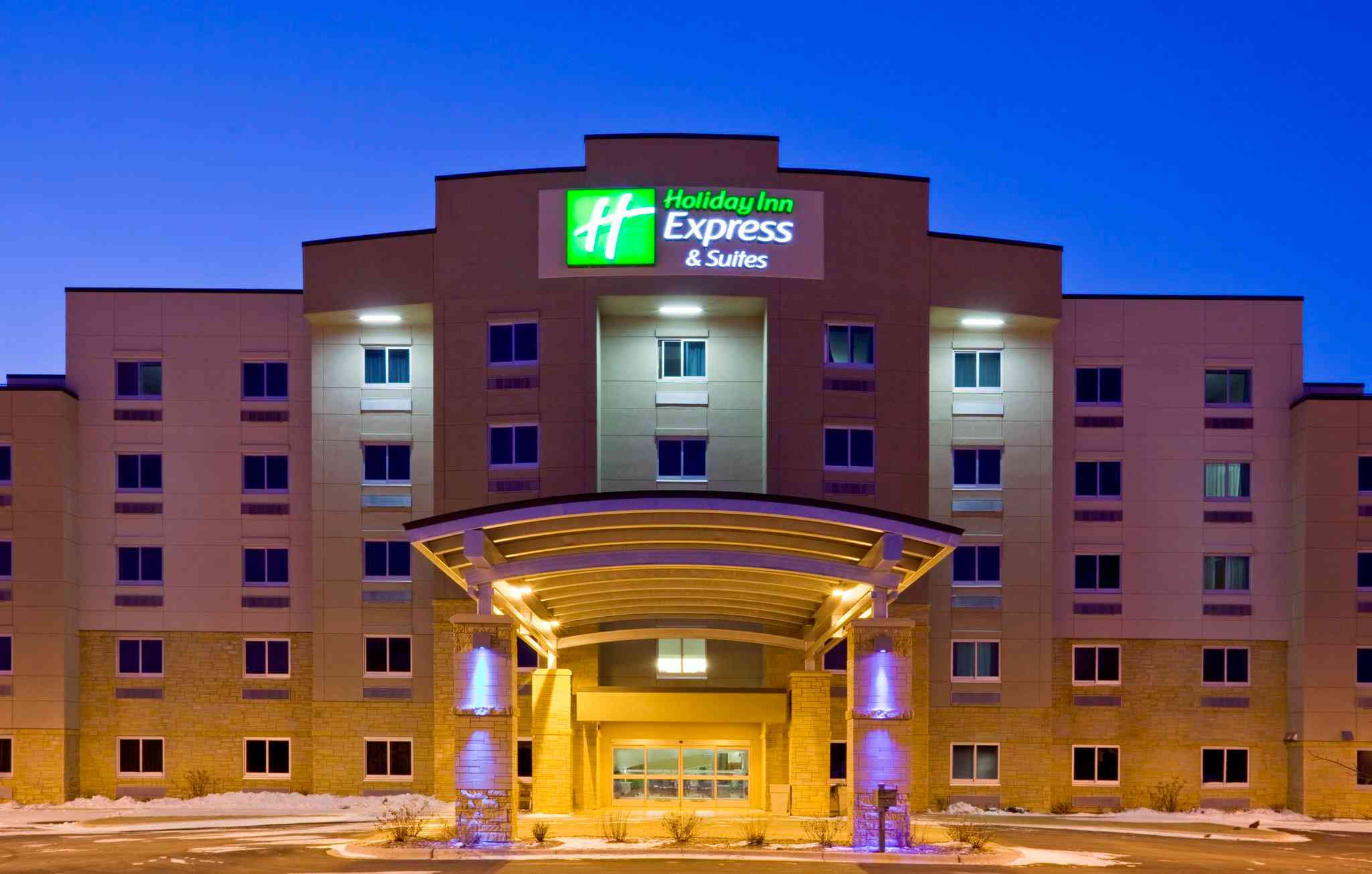 Holiday Inn Express Hotel & Suites Mankato East in Mankato, MN