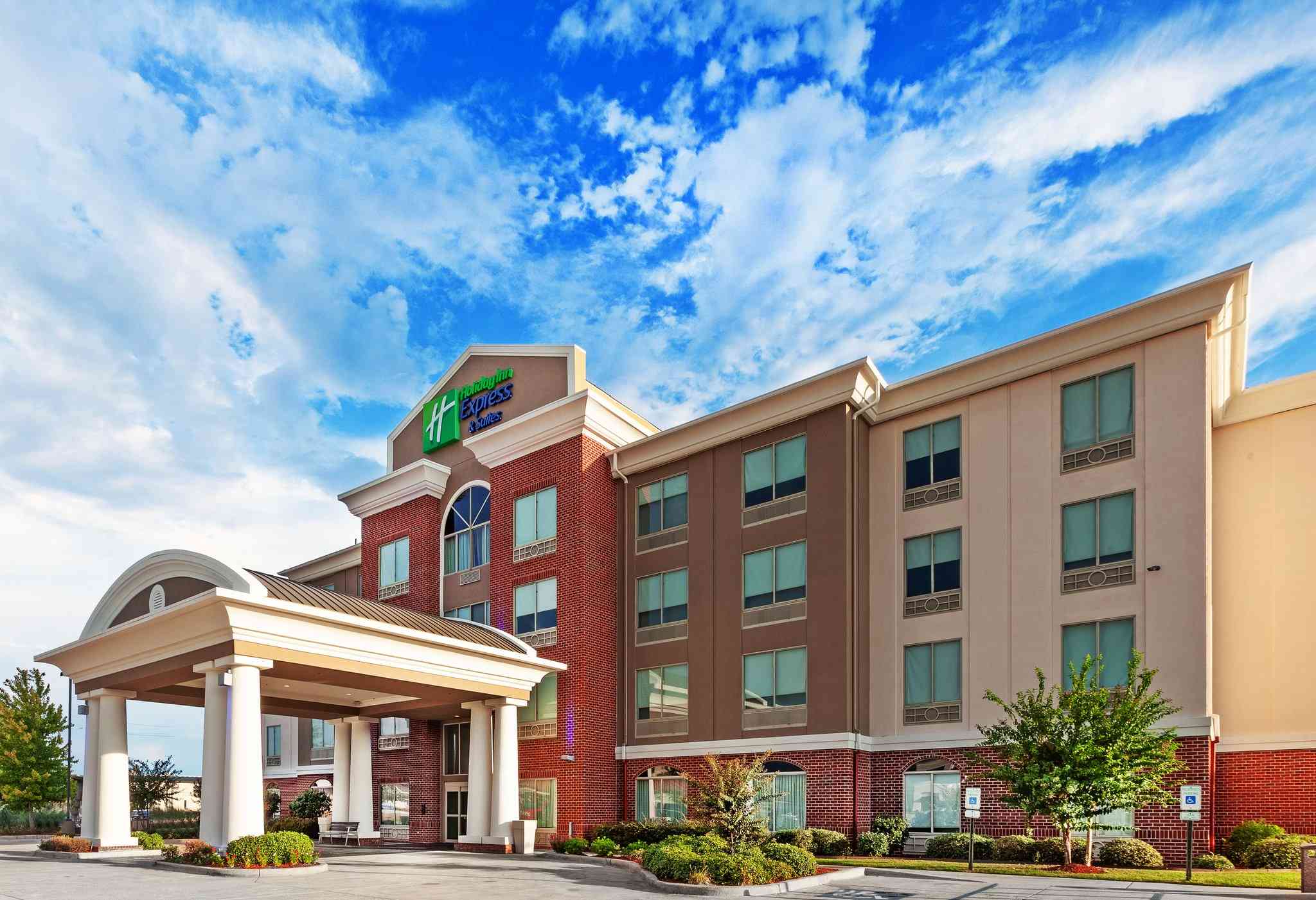 Holiday Inn Express Hotel & Suites Shreveport-Bert Kouns in ชรีฟพอร์ต, LA