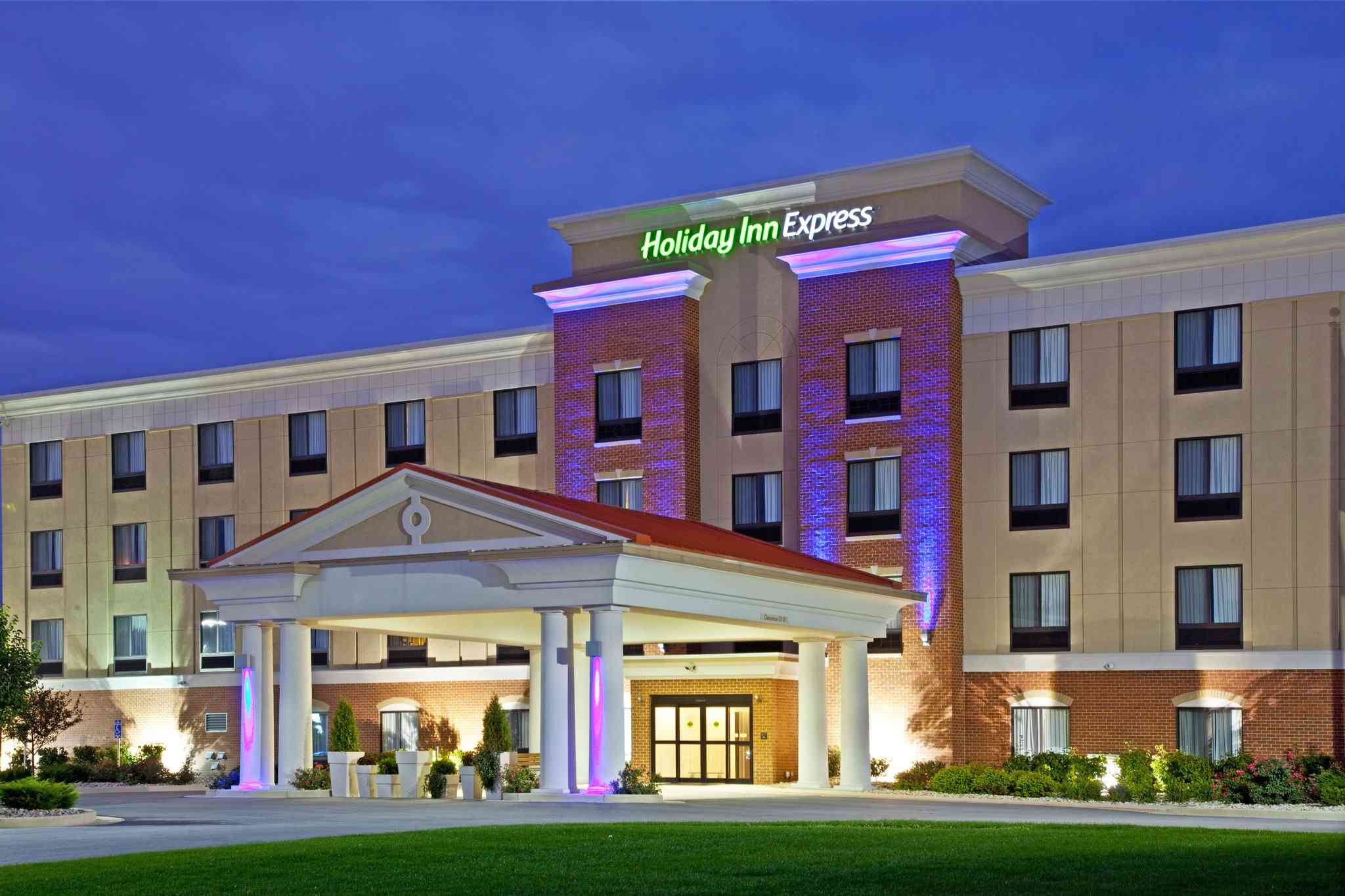 Holiday Inn Express Indianapolis-Southeast в Индианаполис, IN