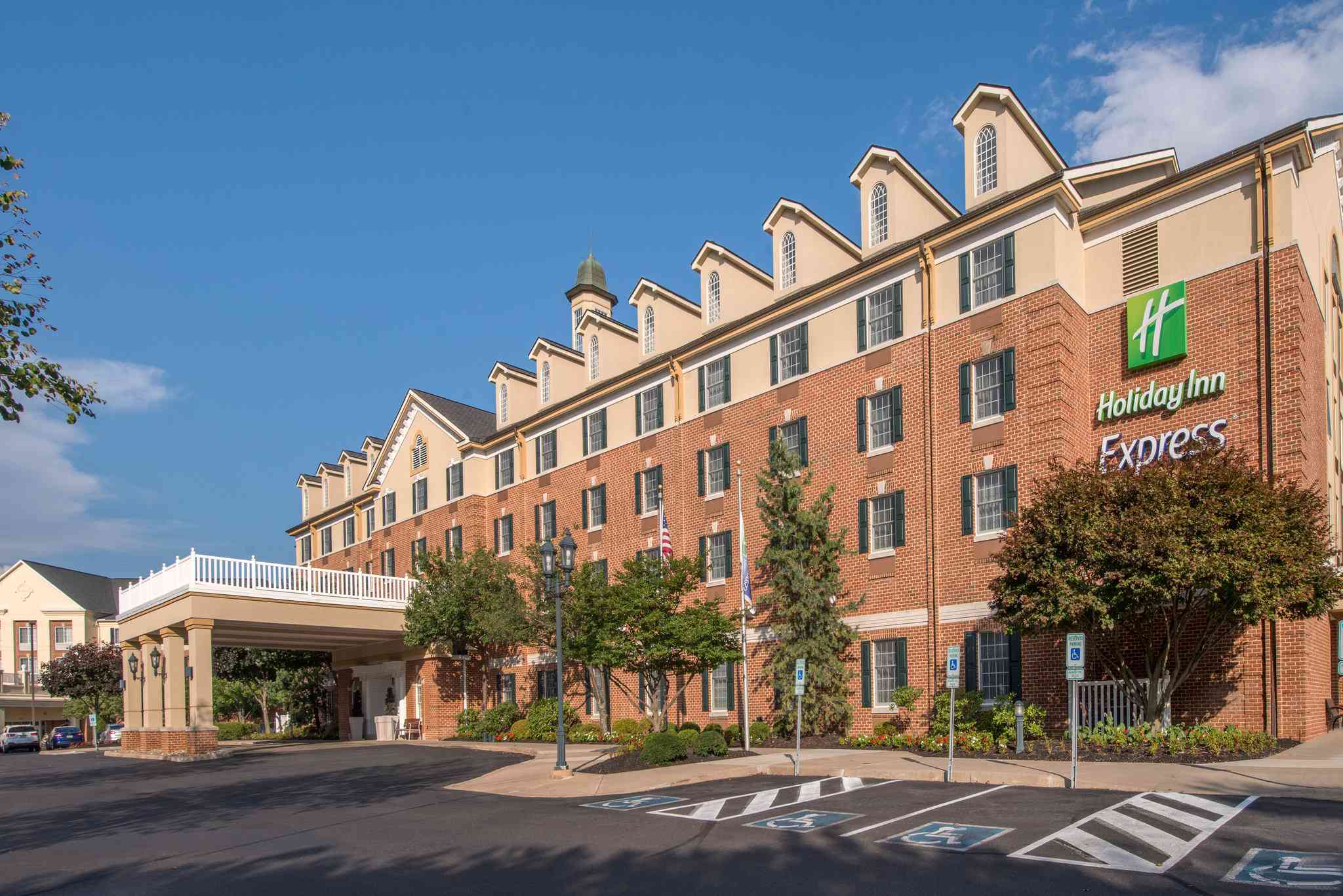 Holiday Inn Express State College @Williamsburg Sq en Universidad Estatal, PA