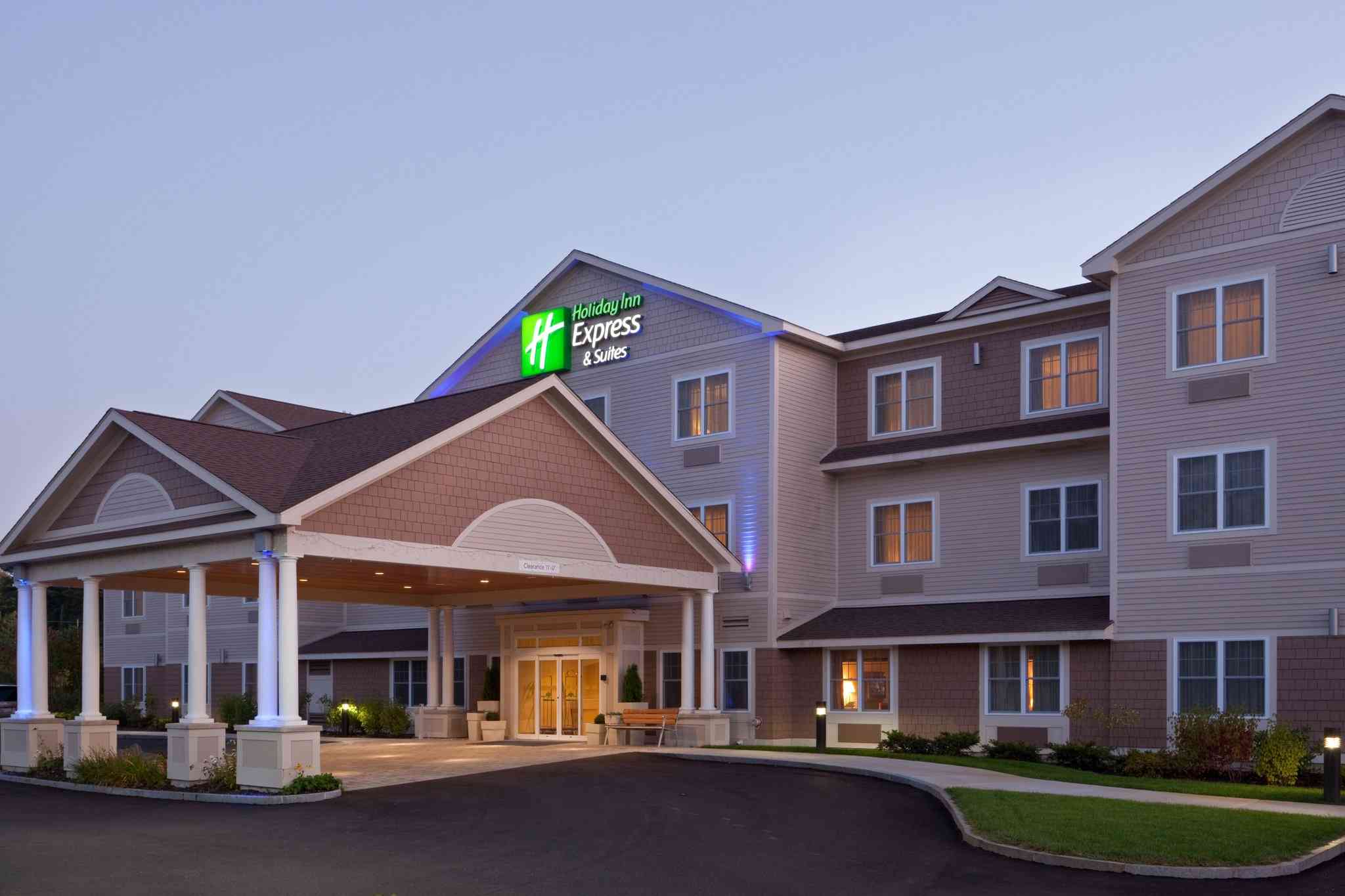 Holiday Inn Express Hotel & Suites Tilton a Tilton, NH