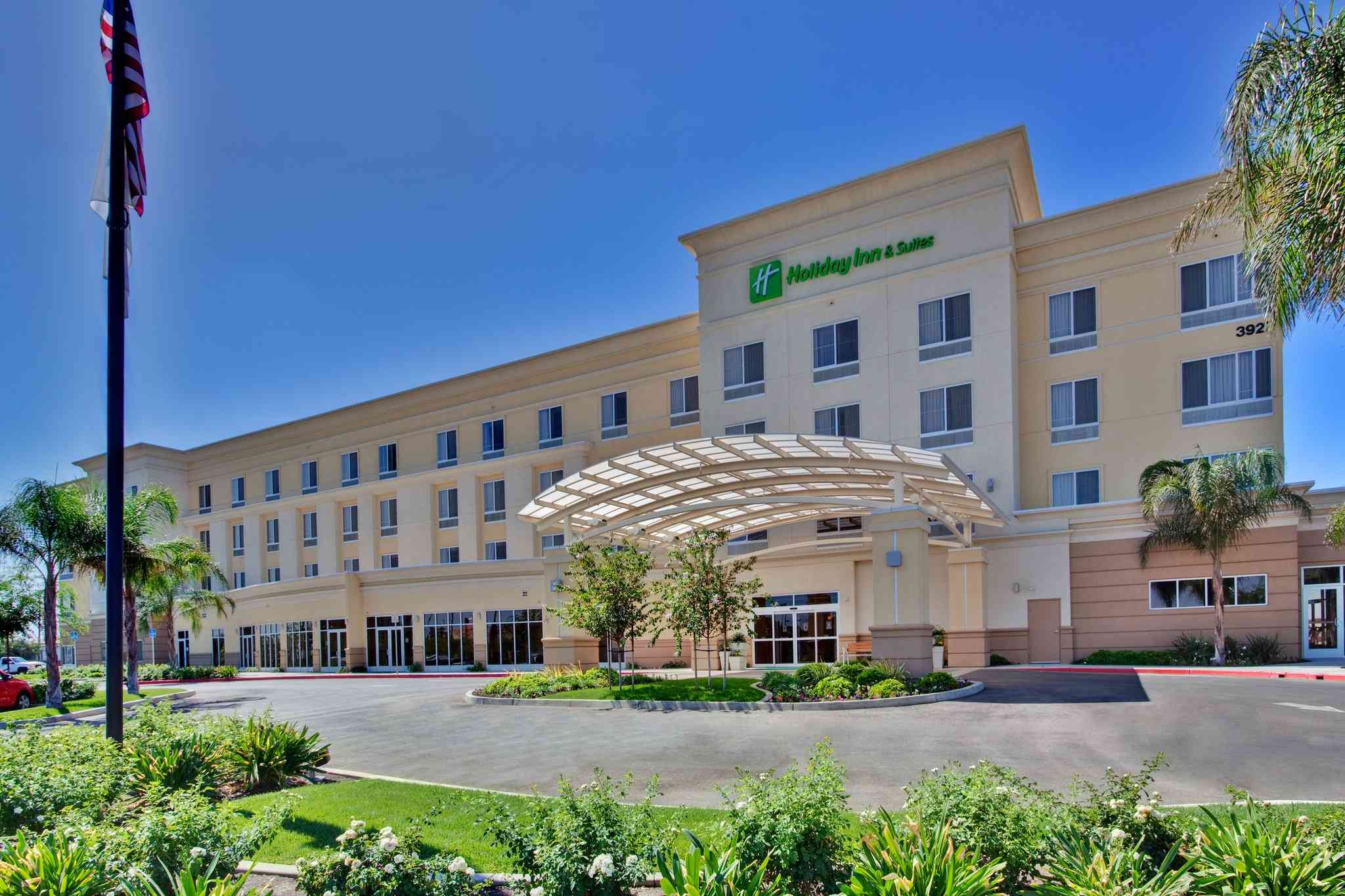 Holiday Inn & Suites Bakersfield, Bakersfield, CA