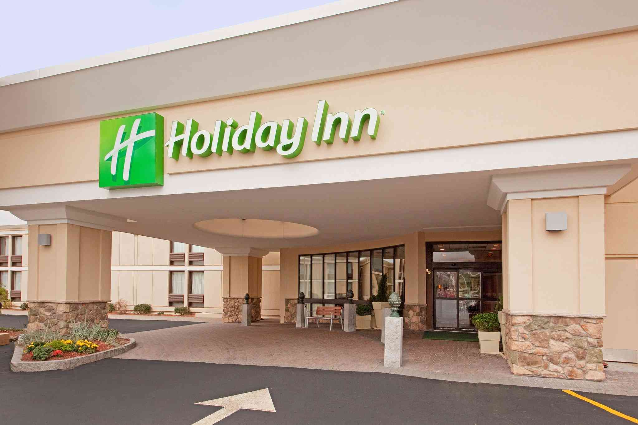 Holiday Inn Boston - Dedham Hotel & Conference Center by IHG в Дедхэм, MA