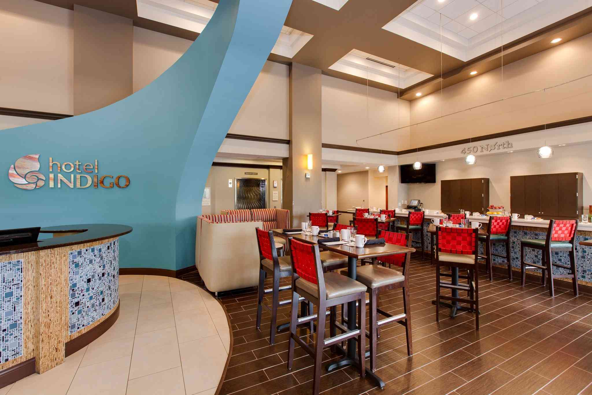 弗農山, IL 的 Hotel Indigo Chicago-Vernon Hills, an IHG Hotel