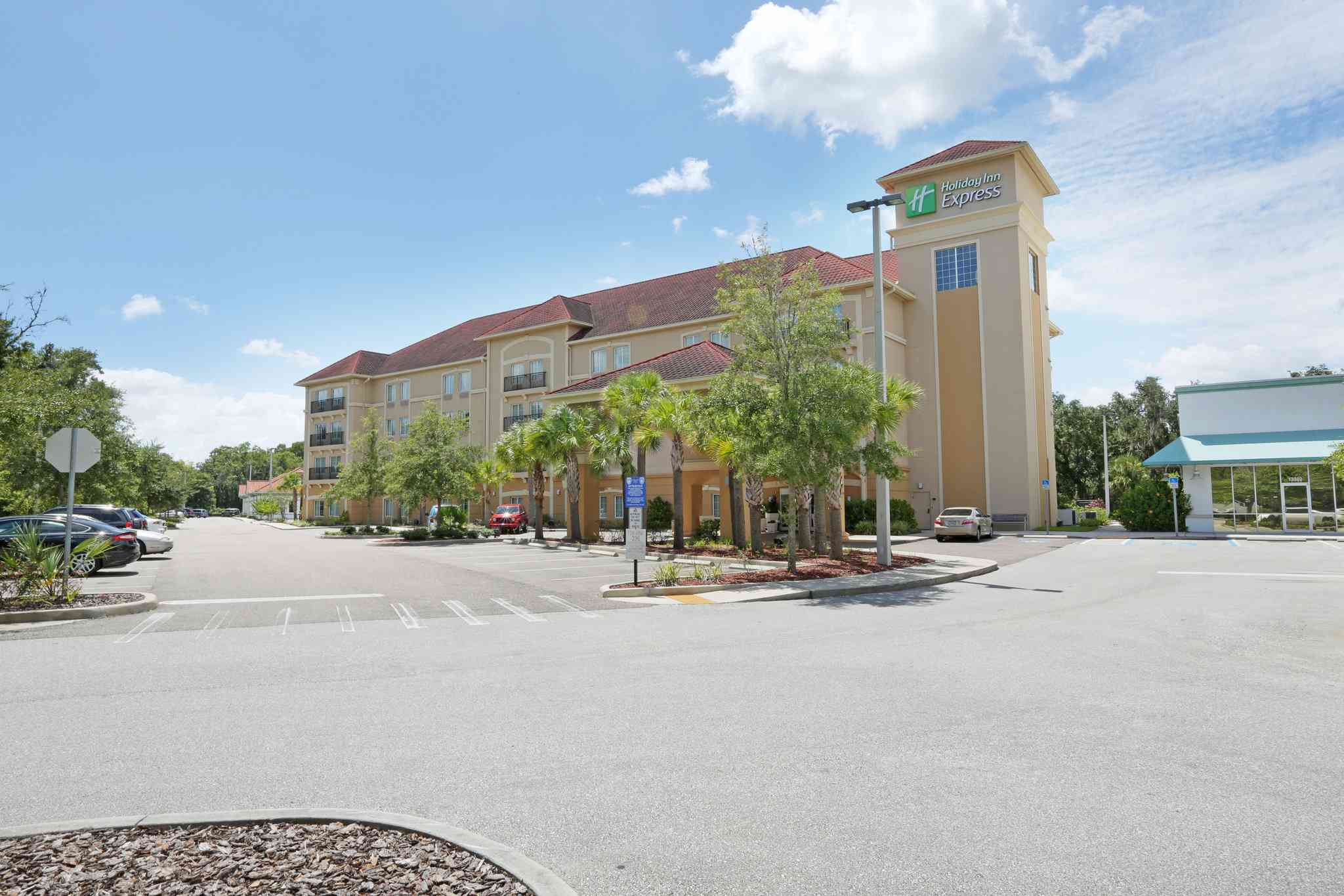 Holiday Inn Express Tampa North I-75 - University Area i Tampa, FL