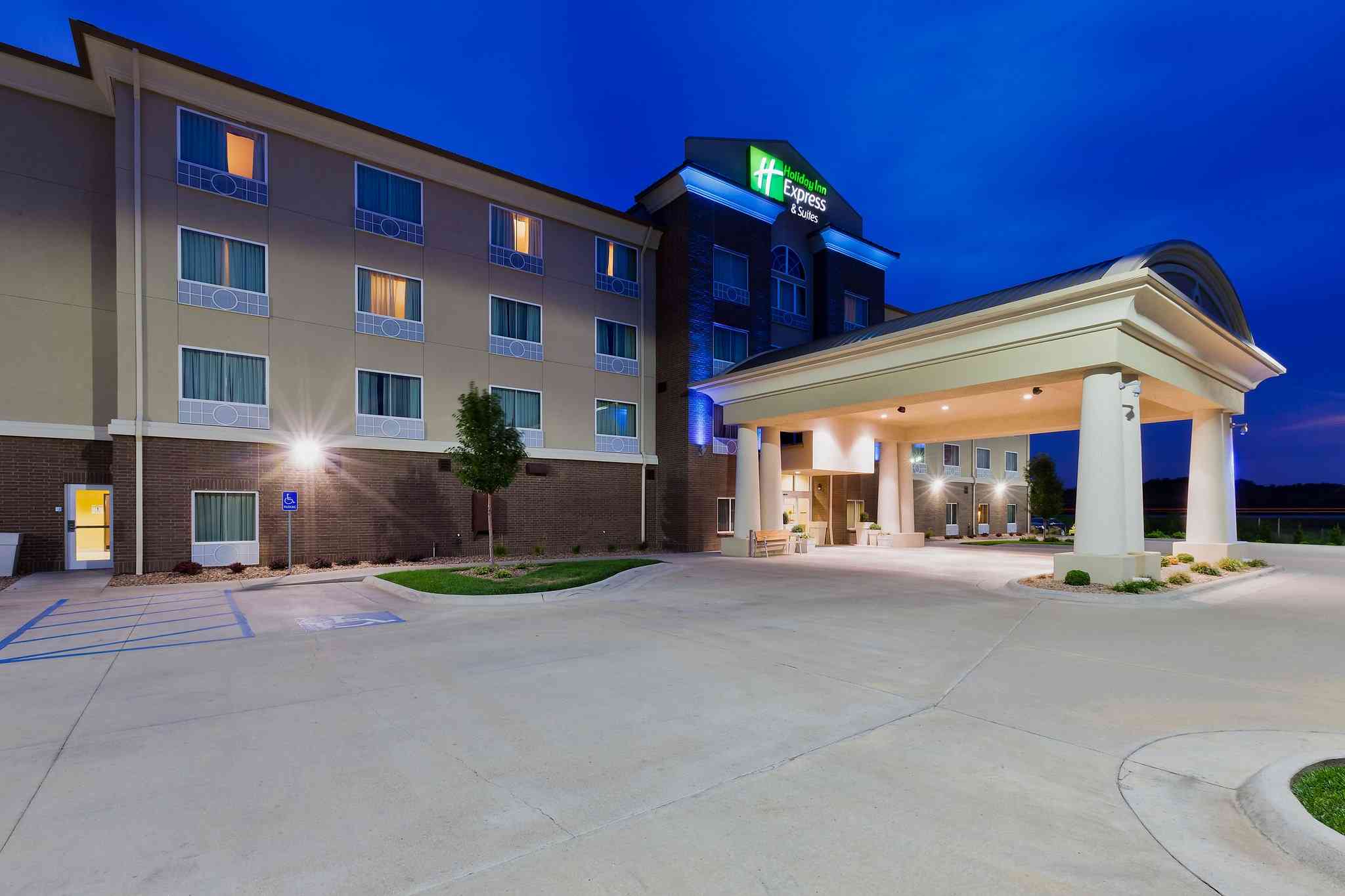 Holiday Inn Express & Suites - Salina en Salina, KS