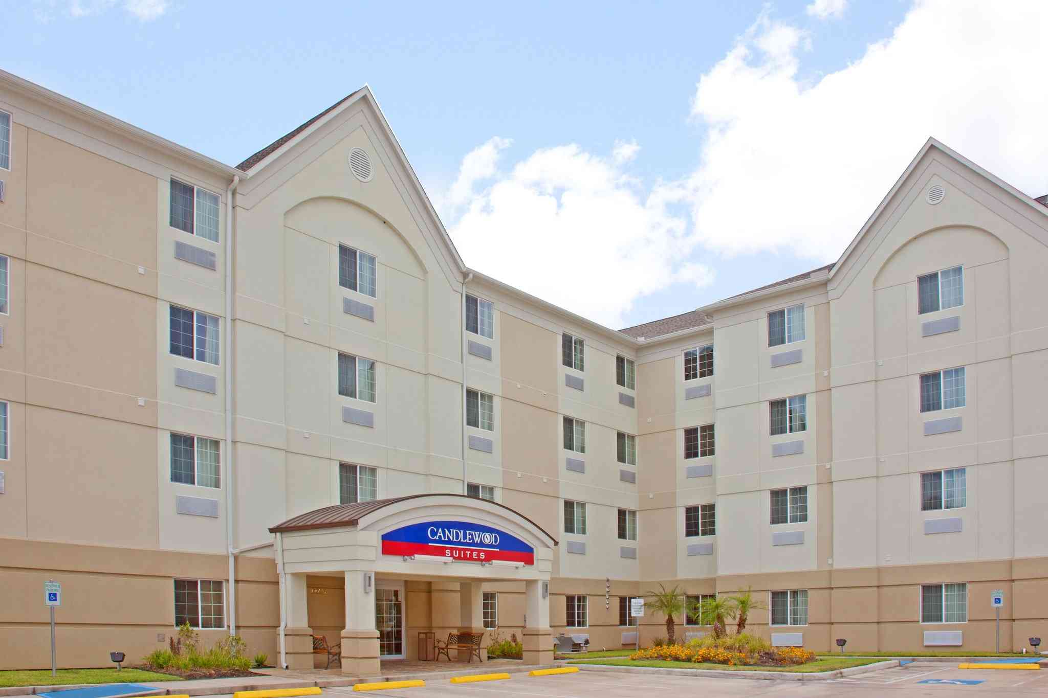 Candlewood Suites Houston Medical Center в Хьюстон, TX